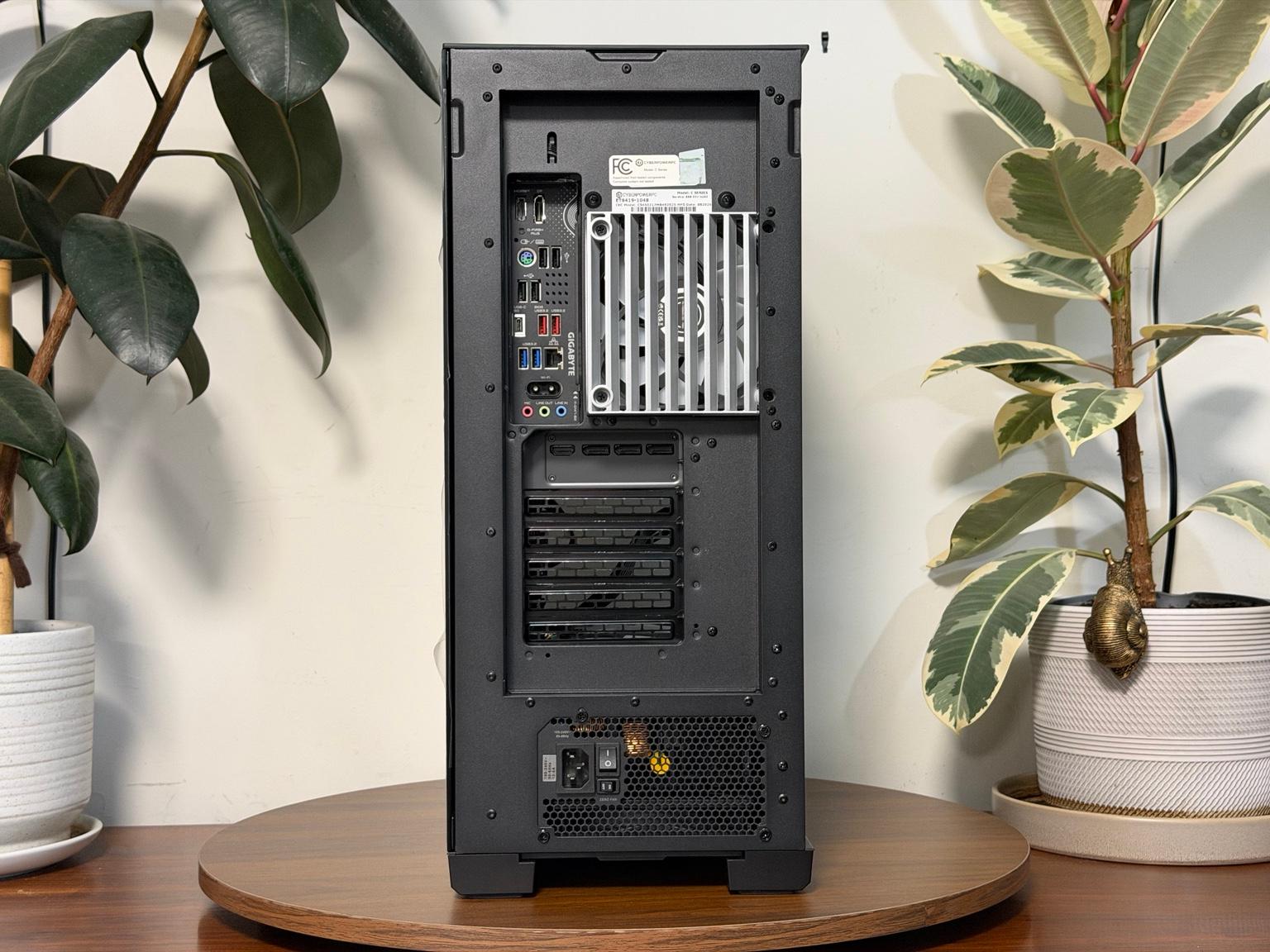 RTX 5080 Founders Edition | Ryzen 7 9800X3D | 32GB DDR5 | 1TB NVMe | Phanteks EVOLV X2