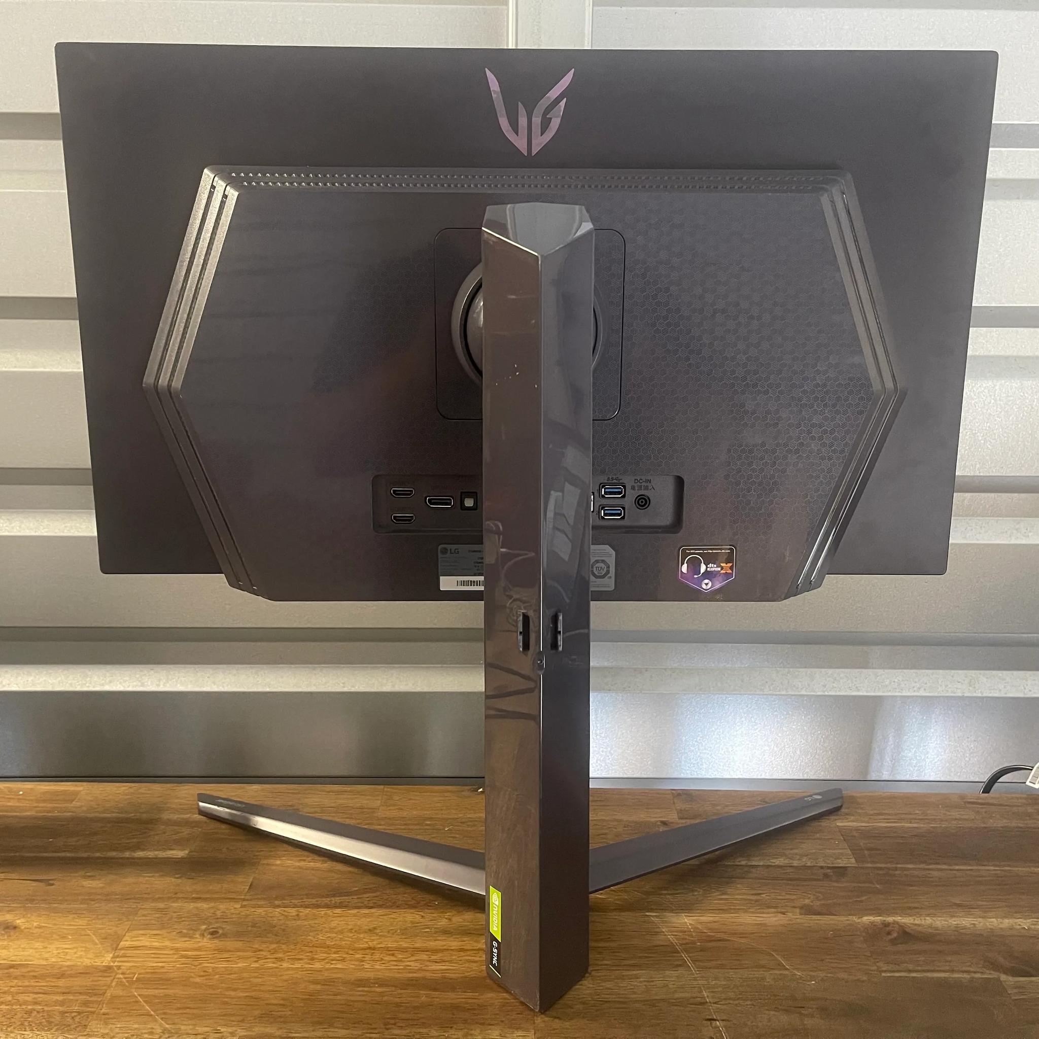 LG 27" UltraGear OLED 1440p 240Hz Gaming Monitor