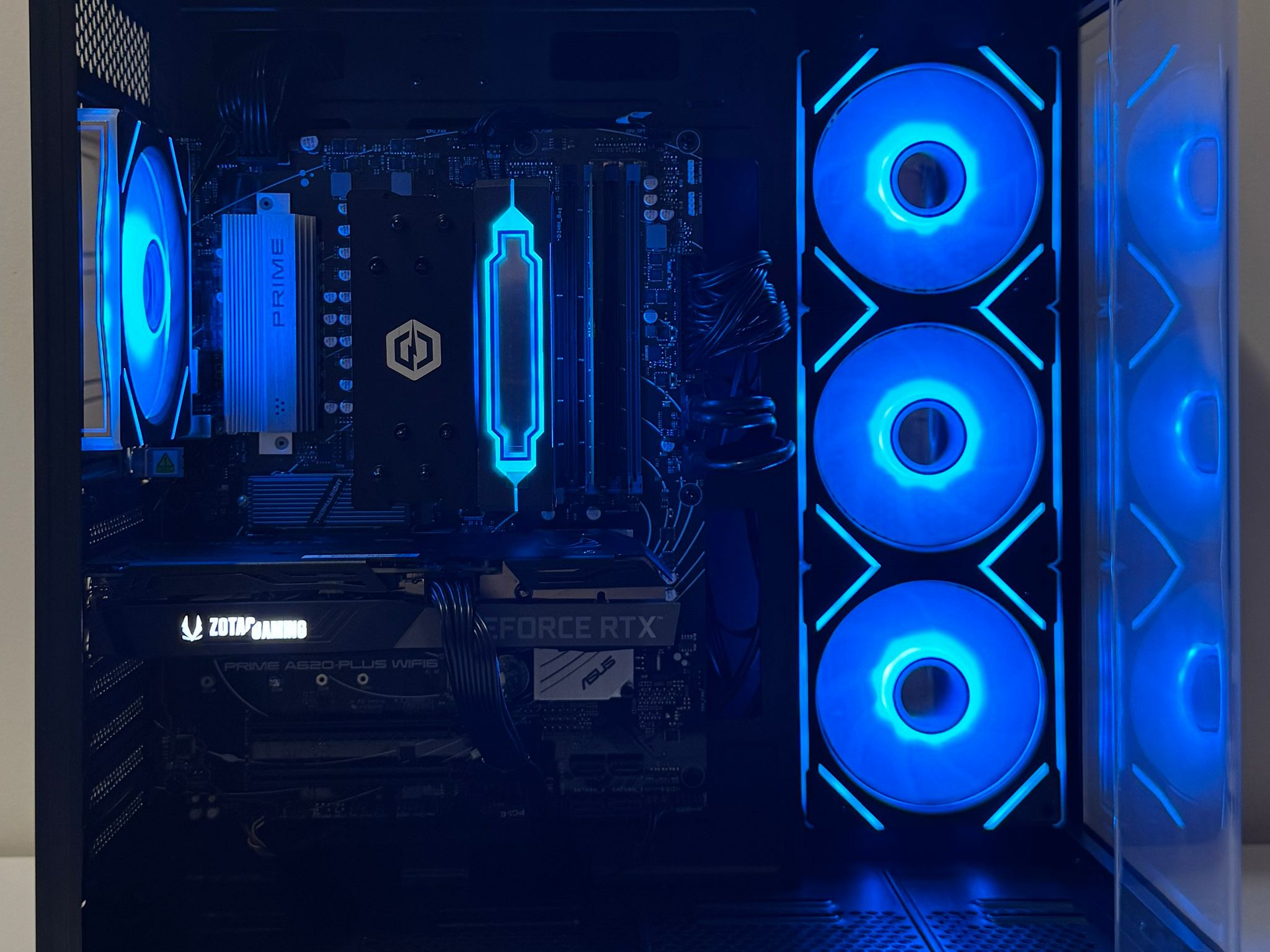 AMD Ryzen 5 8400F 32GB DDR5 RAM GeForce RTX 3060 Ti WD Black SN850X 1TB NVMe SSD AM5 Gaming PC