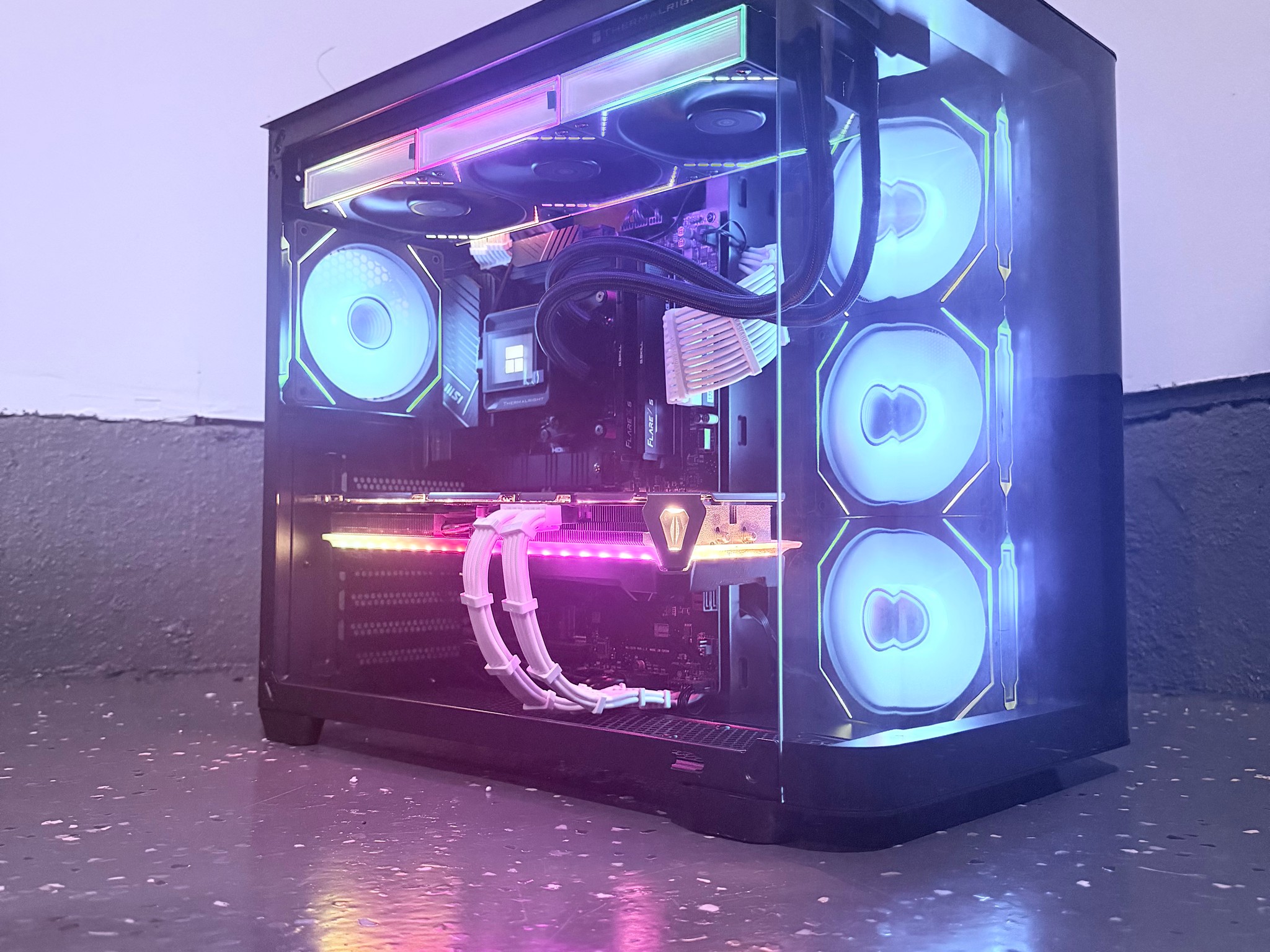 🌈"Astral Spectrum"⚫️| 4k Gaming | RX 7800XT 16GB | Ryzen 7 7700X | 32GB DDR5 | 1TB SSD+Dram
