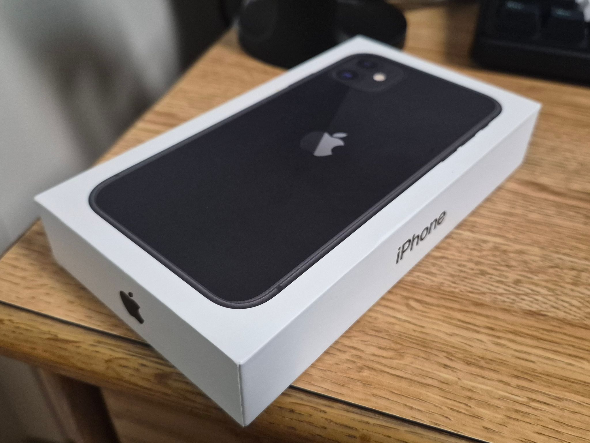 iPhone 11 64GB Unlocked