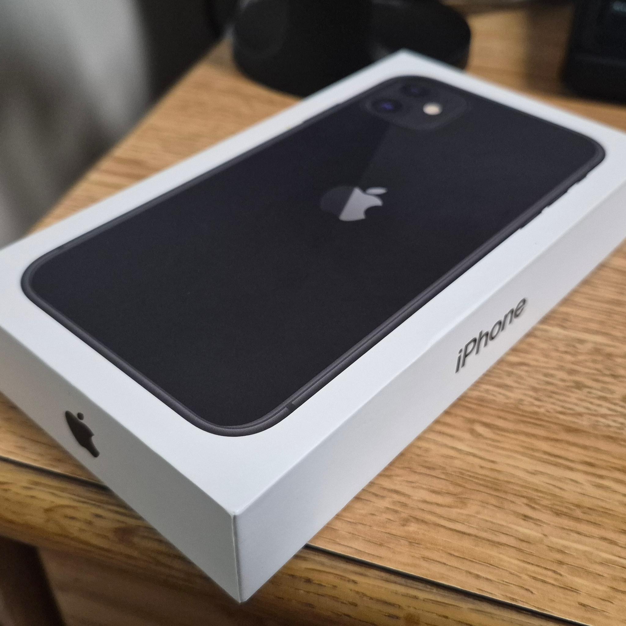 iPhone 11 64GB Unlocked