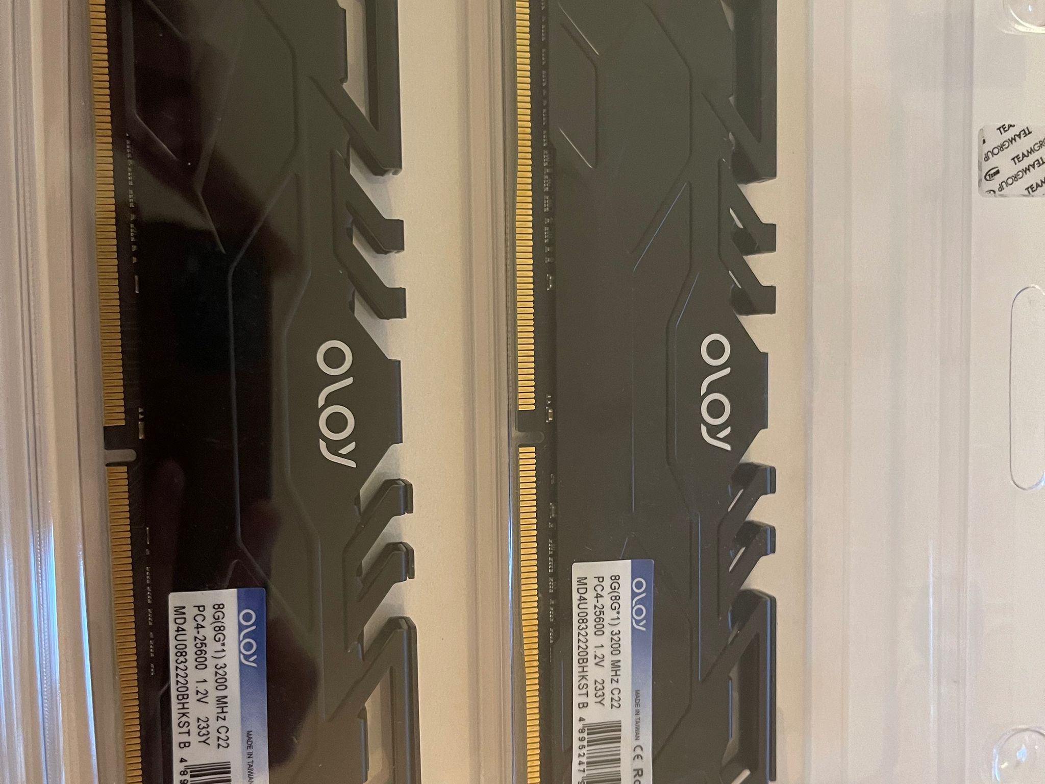 OLOy DDR4 RAM 16GB (2x8GB) 3200 MHz 1.35V 288-Pin Desktop Gaming UDIMM
