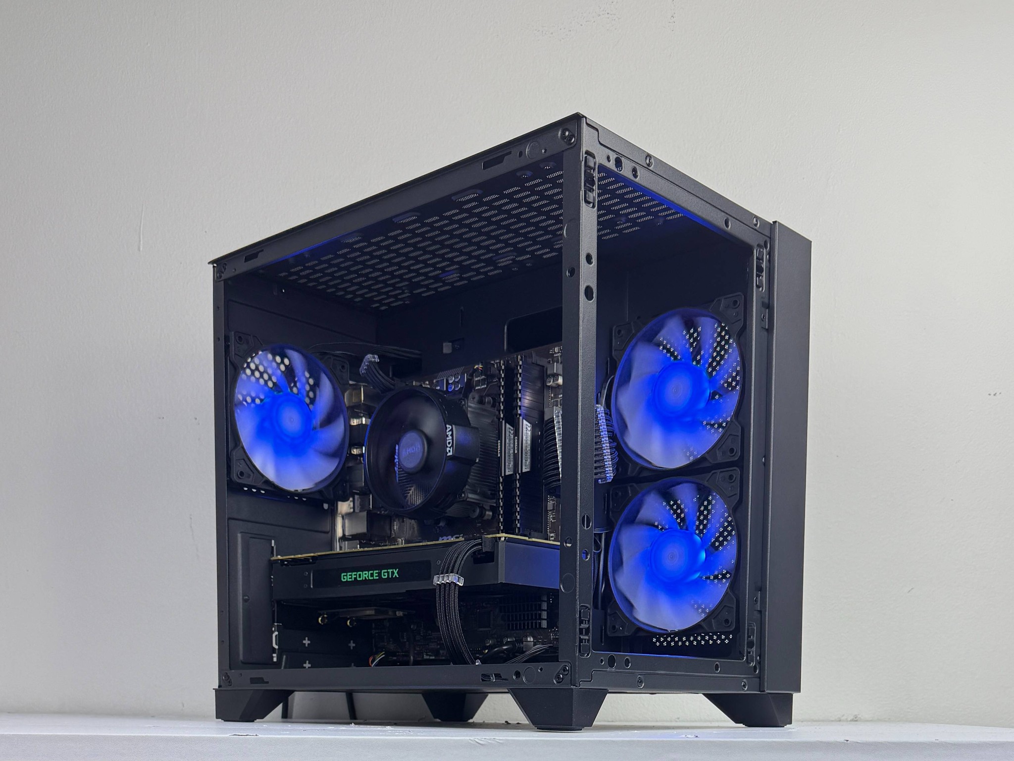 🐍Viper🐍 | 1080p Gaming PC | Ryzen 7 2700x | PNY GTX 1070 | 16GB DDR4 3200MHz