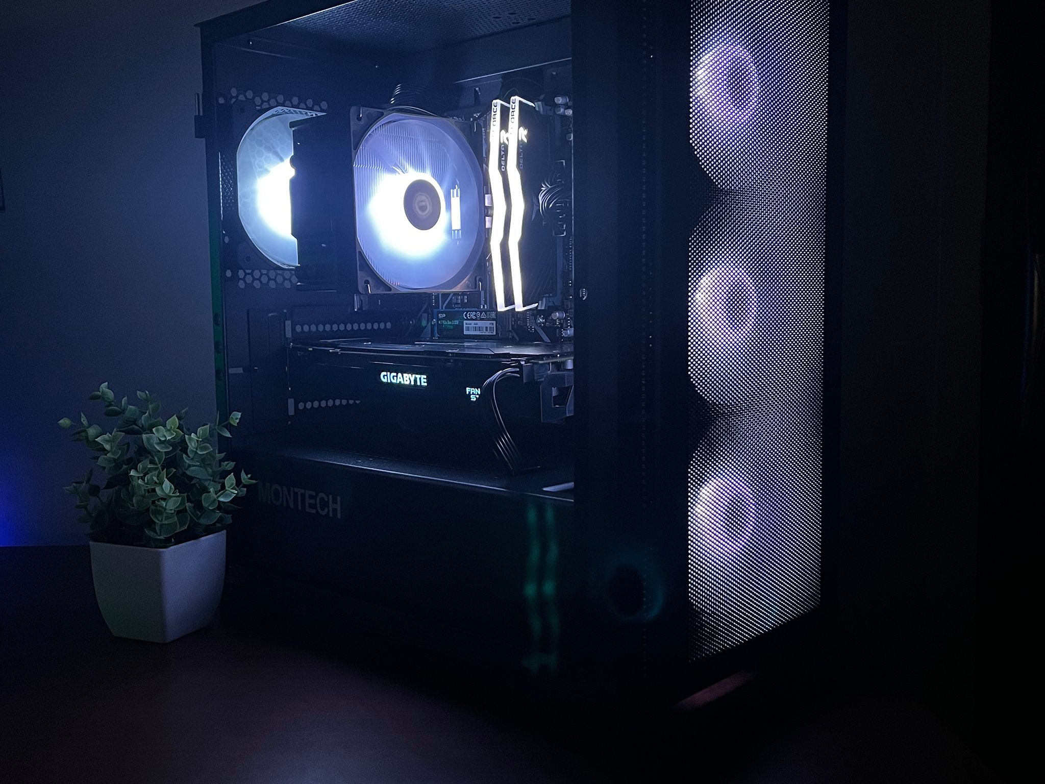 Ryzen 5, GTX 1080, 16GB, 1TB M.2 SSD