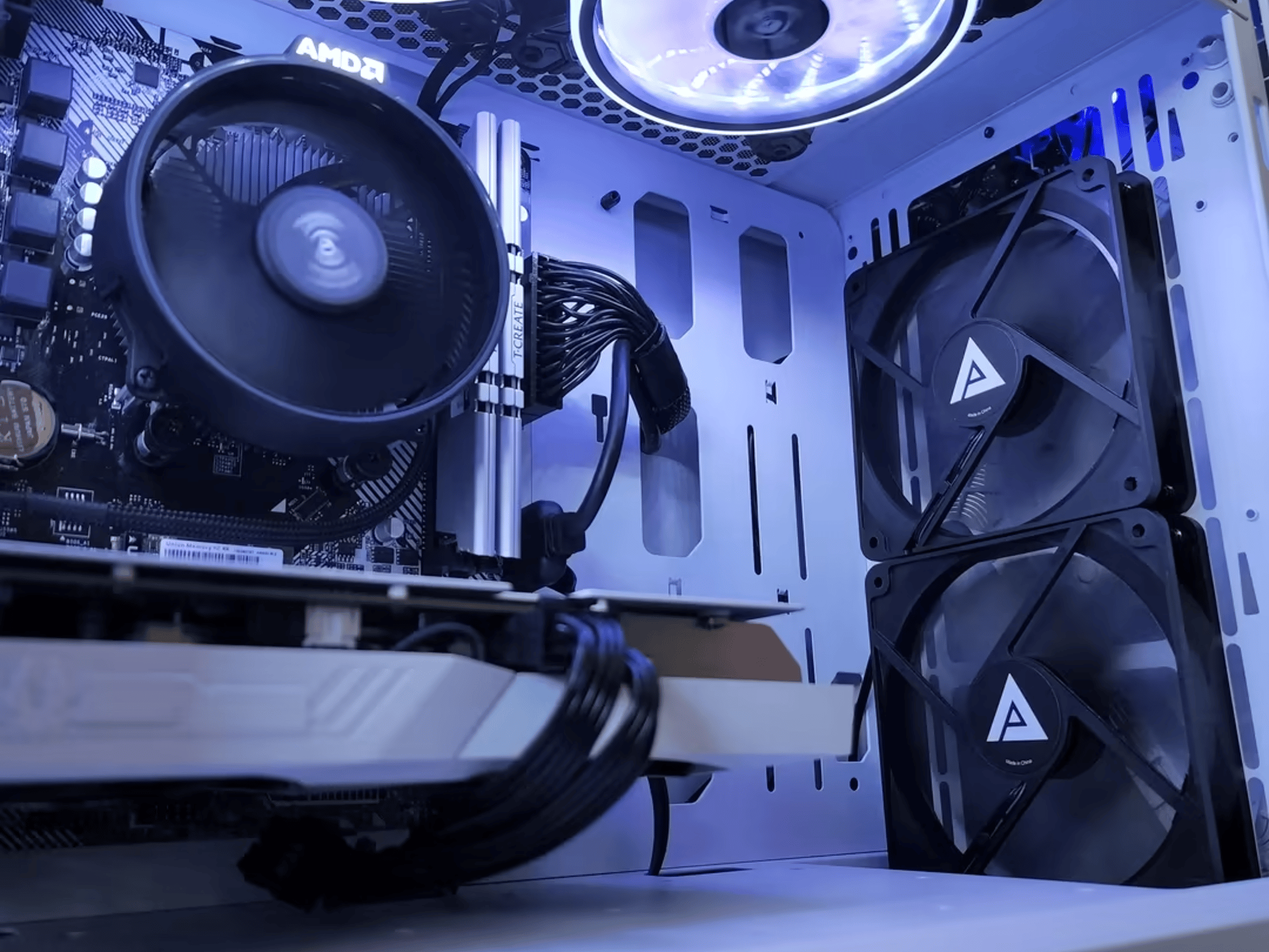 AMD Ryzen 5 2600X // Nvidia GeForce RTX 3050 // T-Create 16GB 3200MHz