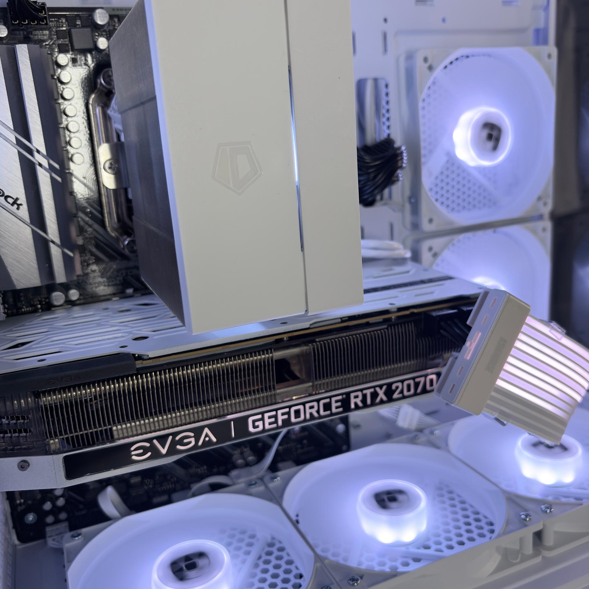 White Gaming PC Build / Ryzen 5 + 2070Super / SSD / Ready to play!