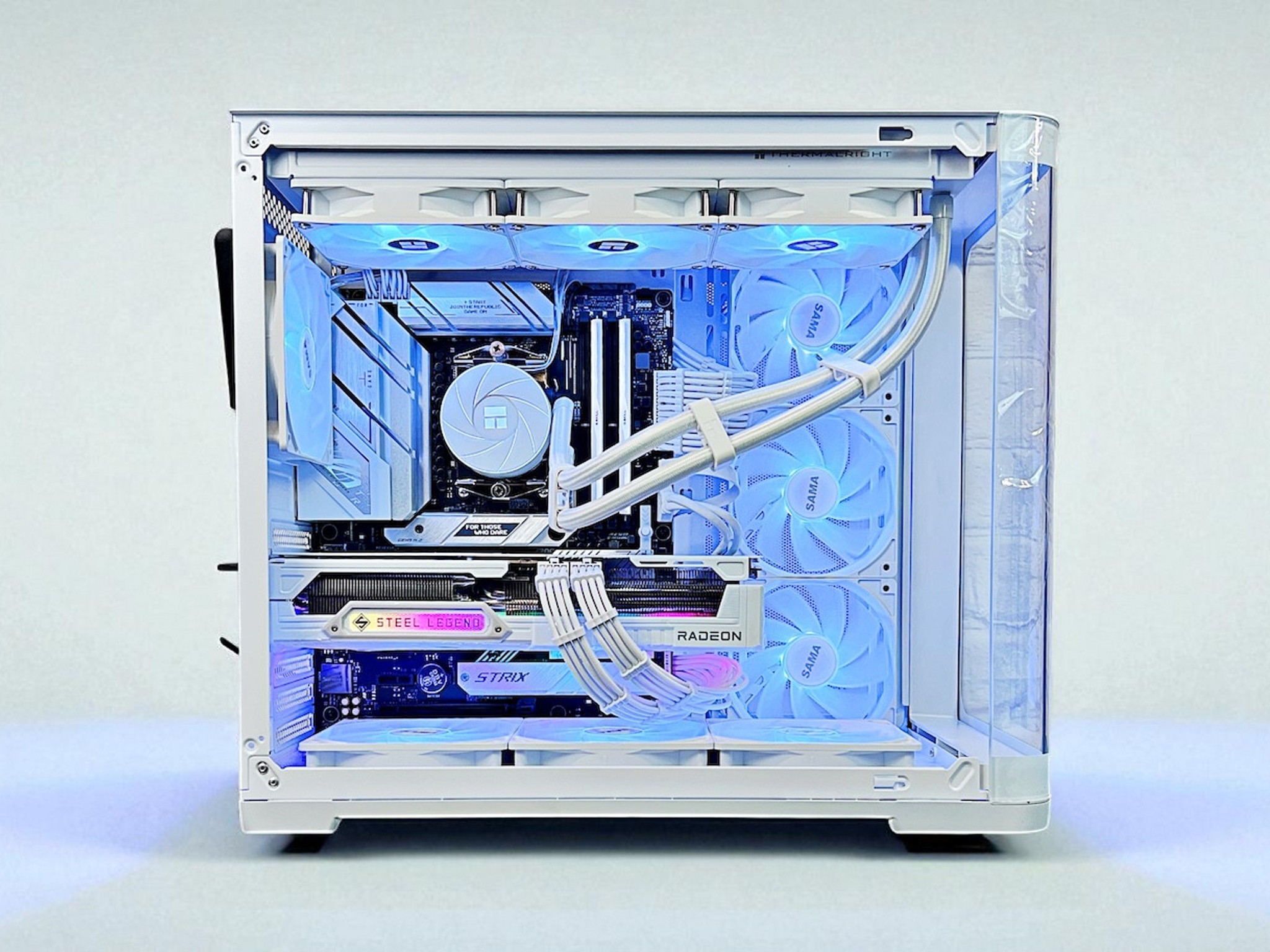 White RX 9070 XT Ryzen 7 7700X 32GB DDR5 2TB M.2 Win 11 Pro Gaming PC