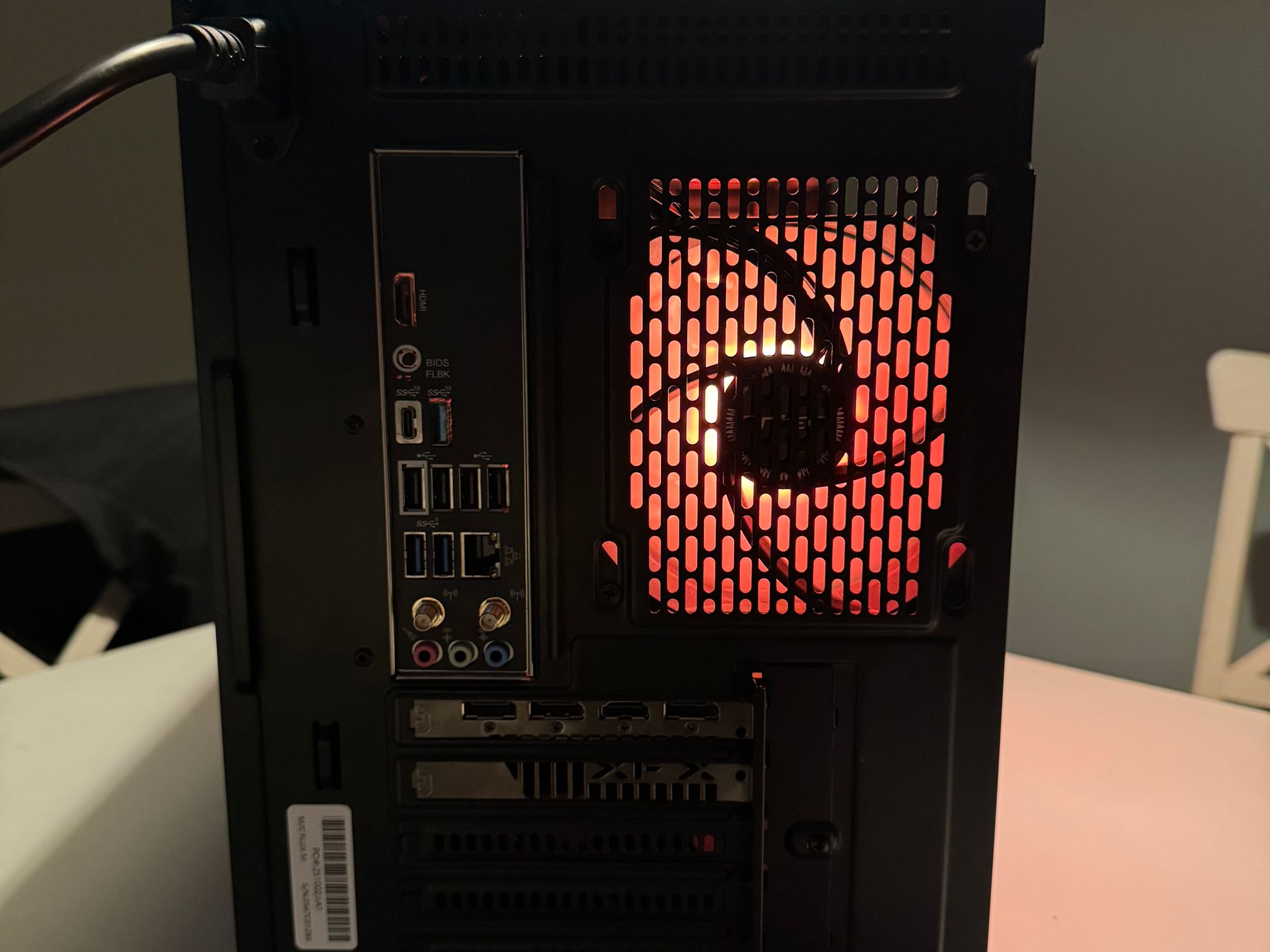 EmberStrike | Custom Gaming PC | RX 7600 - R5 8700F- 16GB Ram - 1TB SSD