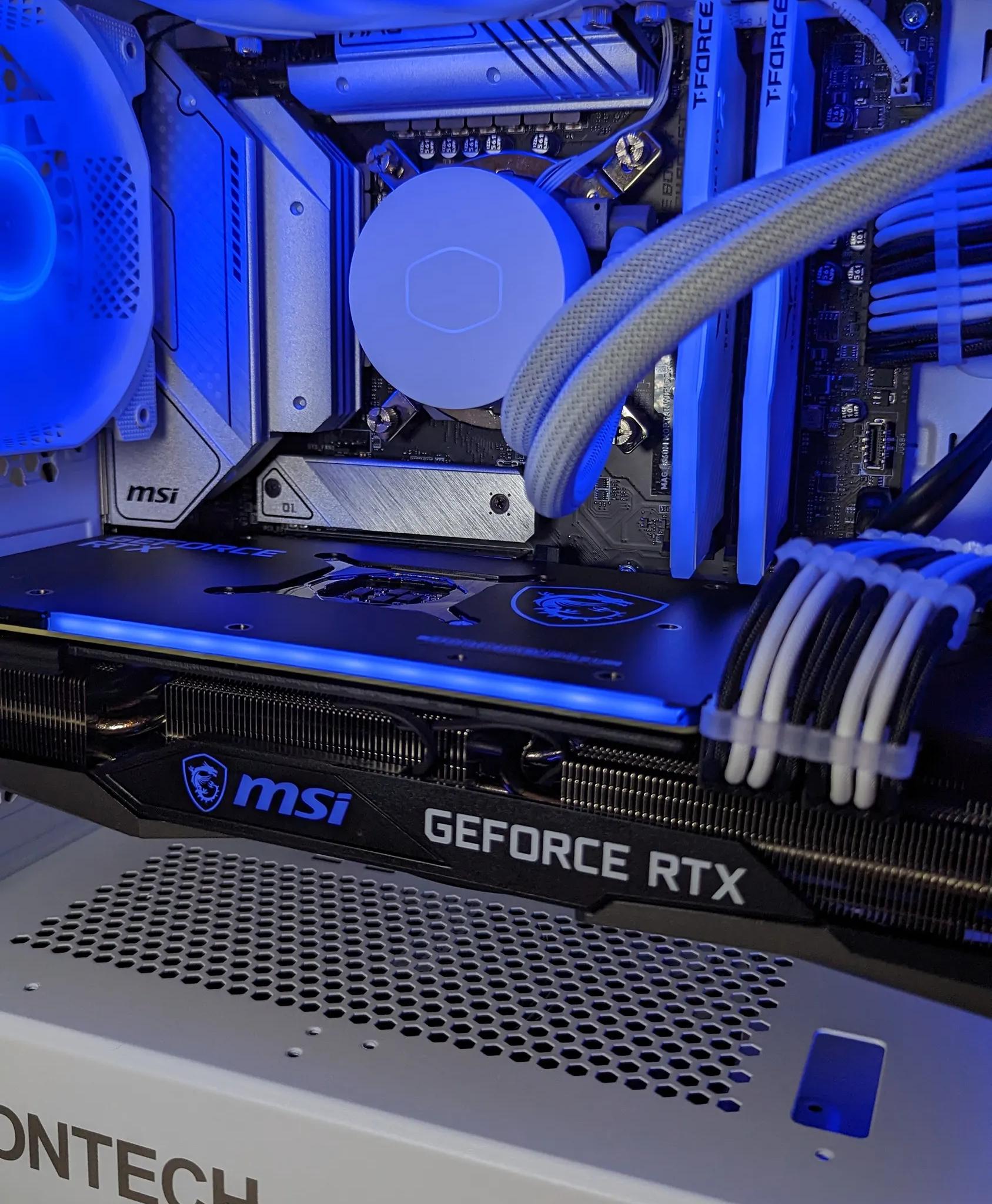 RTX 3070ti // i5 12600K // 16GB 3600Mhz DDR4 // 1TB Gen4 NVMe // WiFi