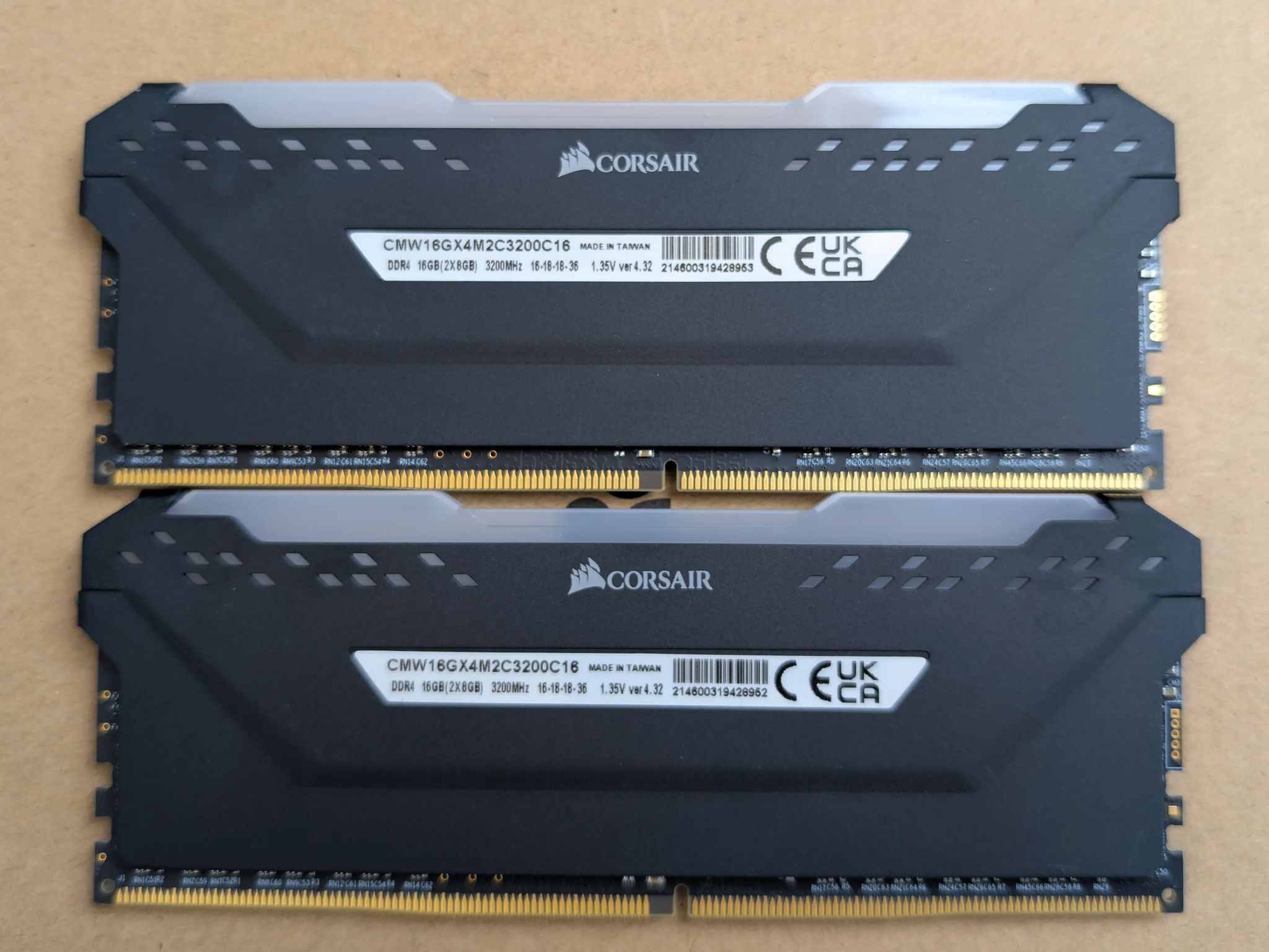 2X8GB Corsair Vengeance RGB PRO 3200MHz RAM