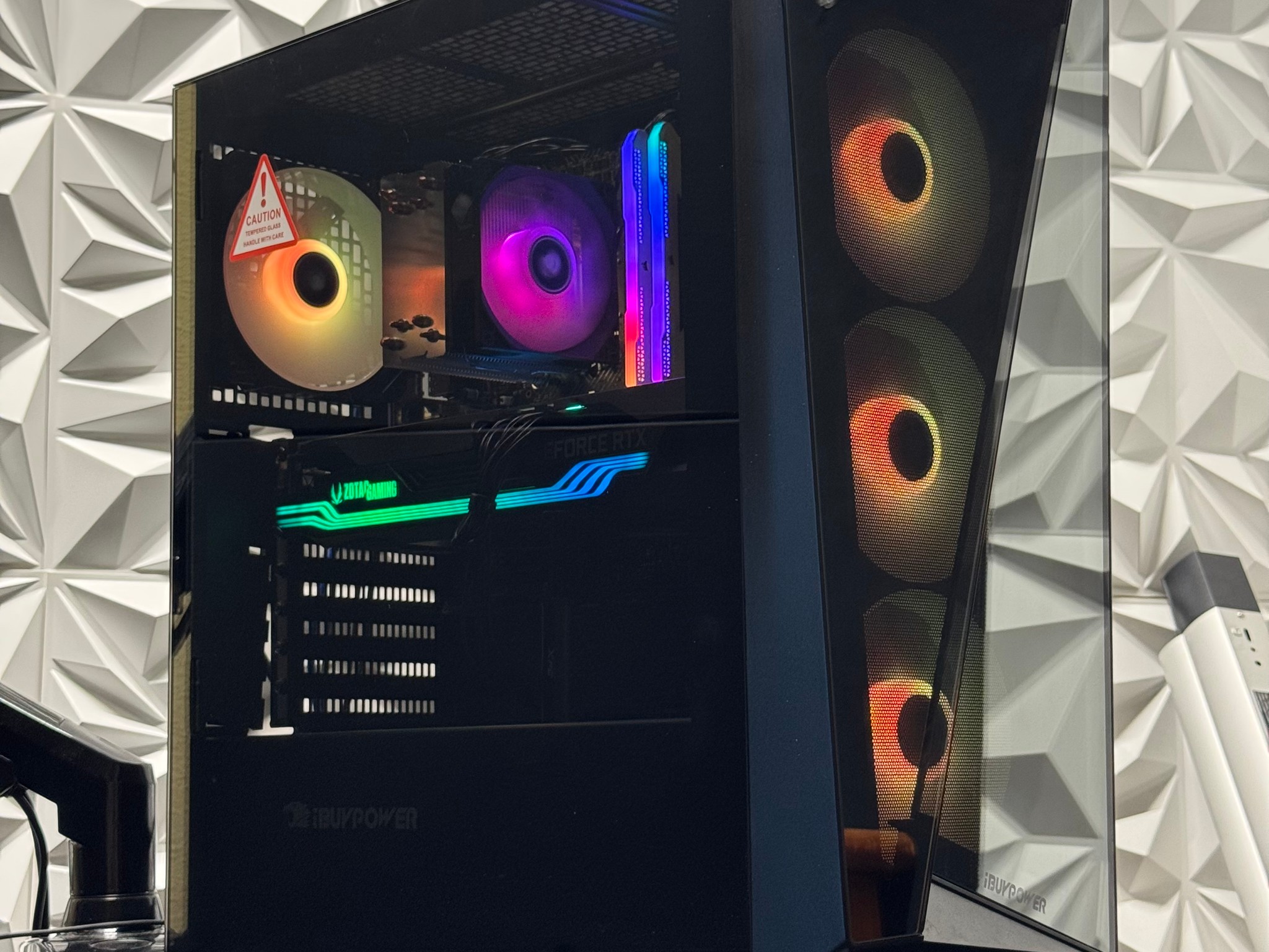 RTX 3080 / i7-13700F / 32GB 3600Mhz / 1TB nvme ssd / Windows 11
