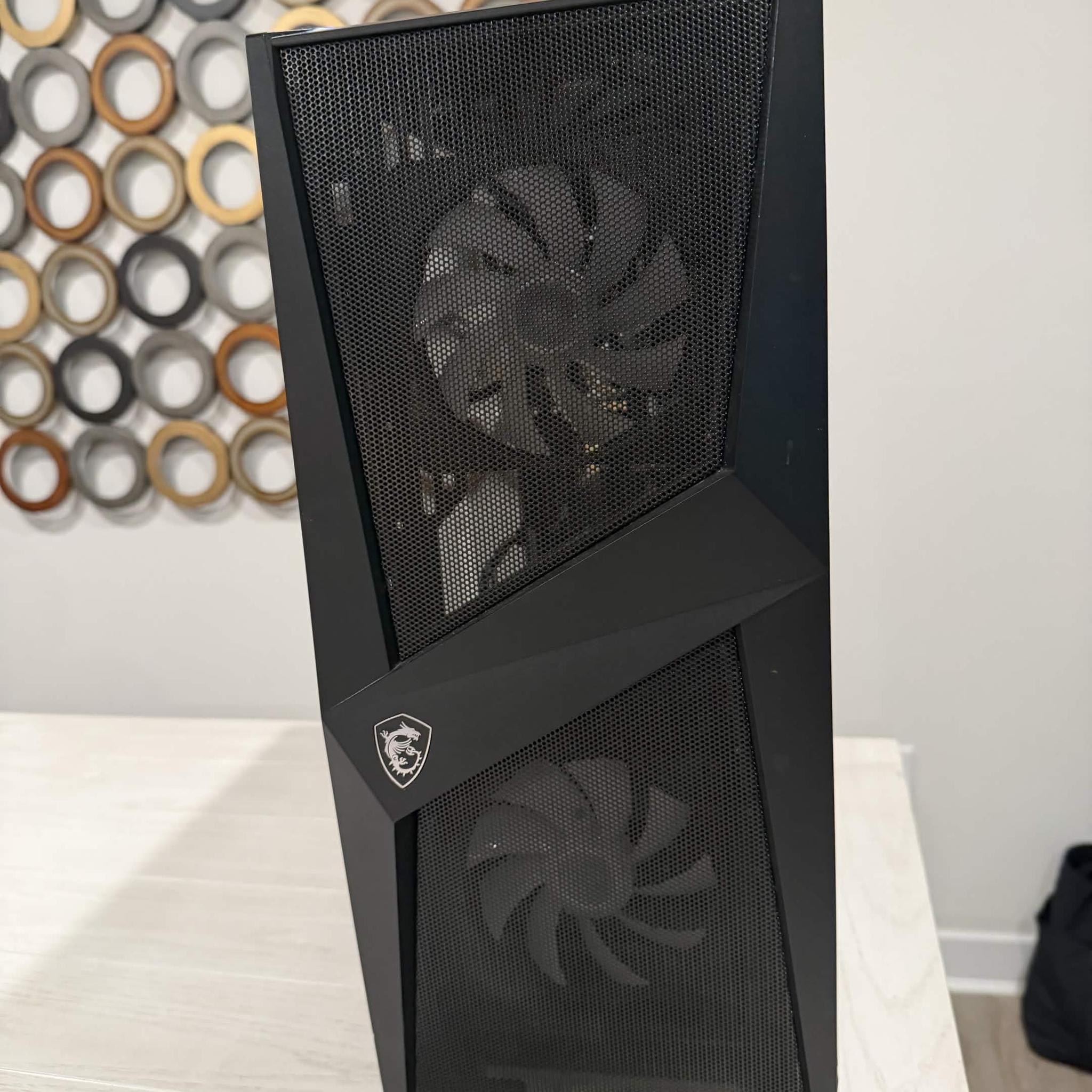 Custom PC - GeForce GTX 1660 SUPER//32GB RAM // Core i7-9700F // NO Memory