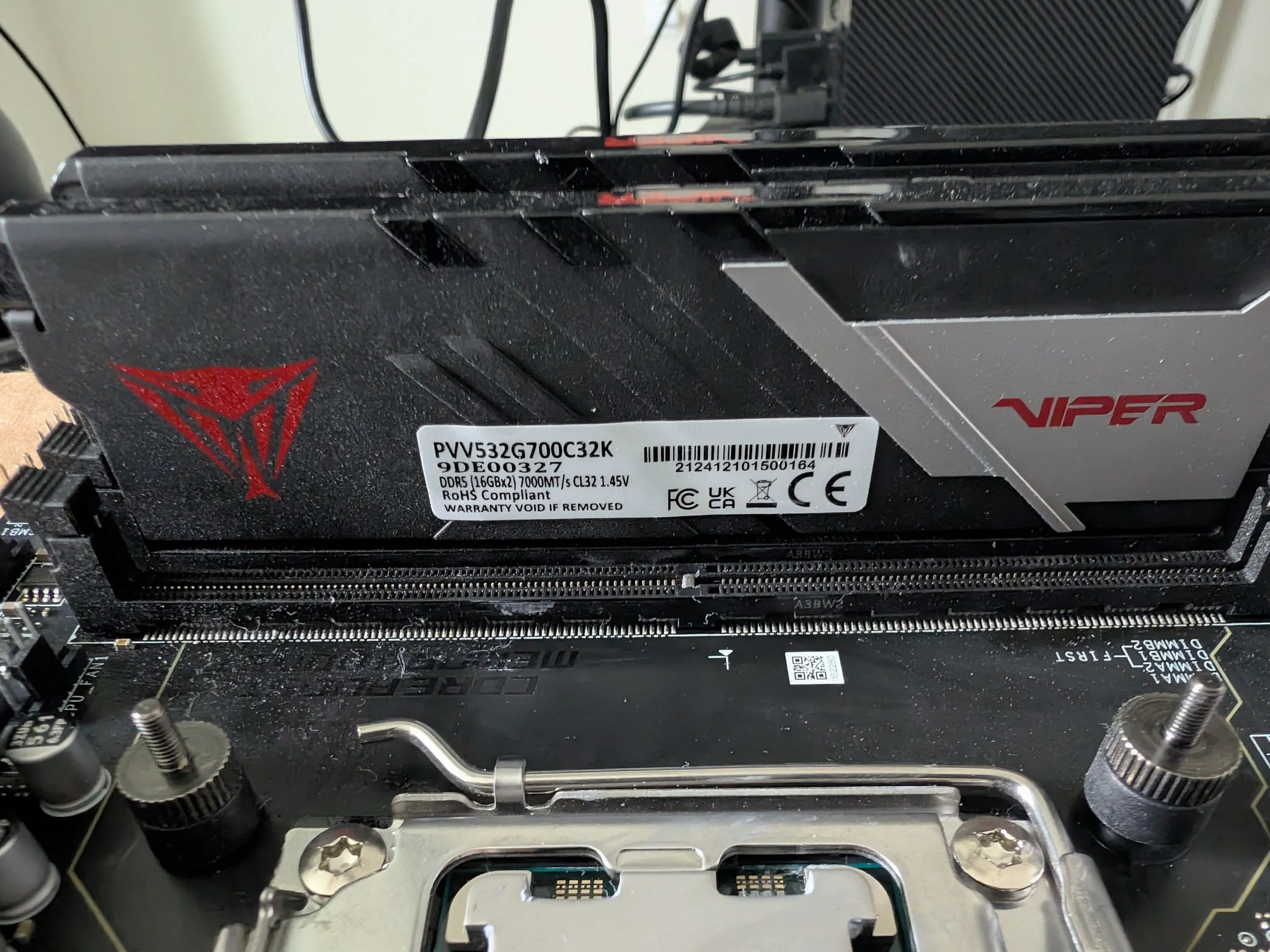 MSI B650 Tomahawk Wifi, Ryzen 7600x, 32gb DDR5 ram, dual 512gb GEN 3 SSDs and 360mm DEEPCOOL LD360