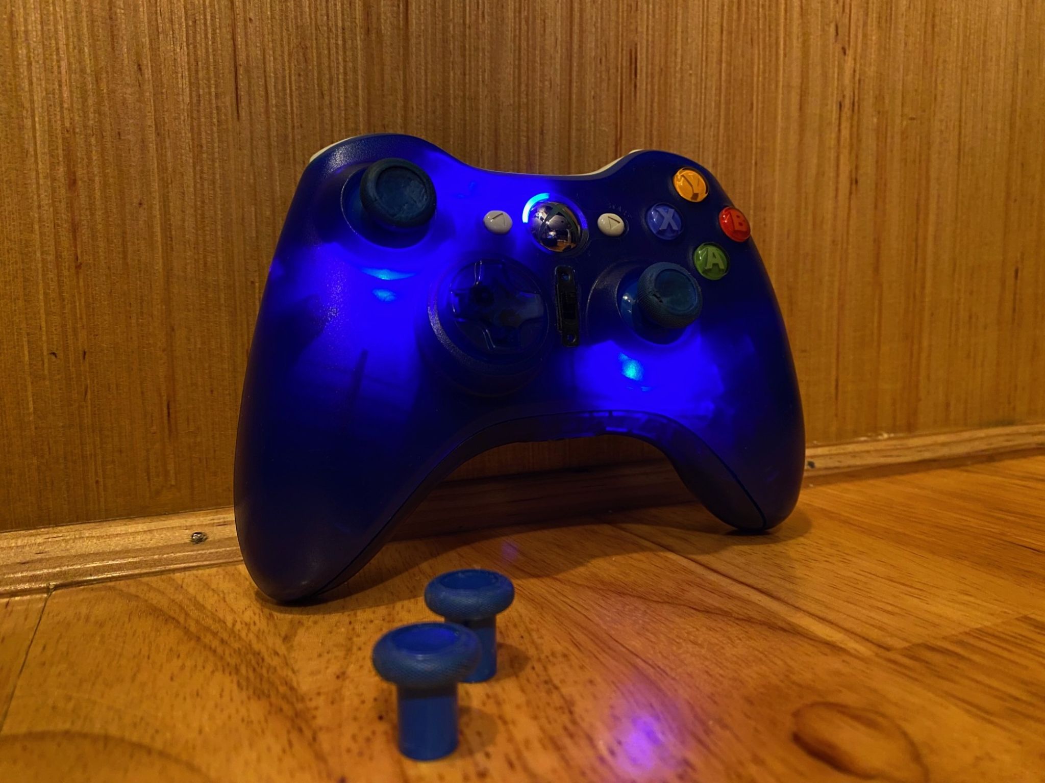 Custom clear blue Xbox 360 controller - Hall effect - LEDs - RESTORED