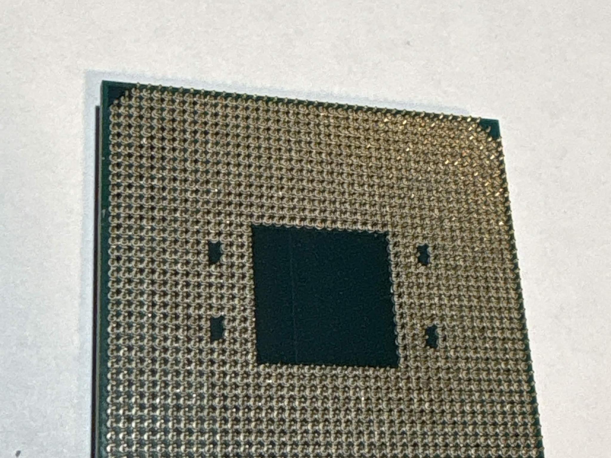 AMD Ryzen 7 3700X