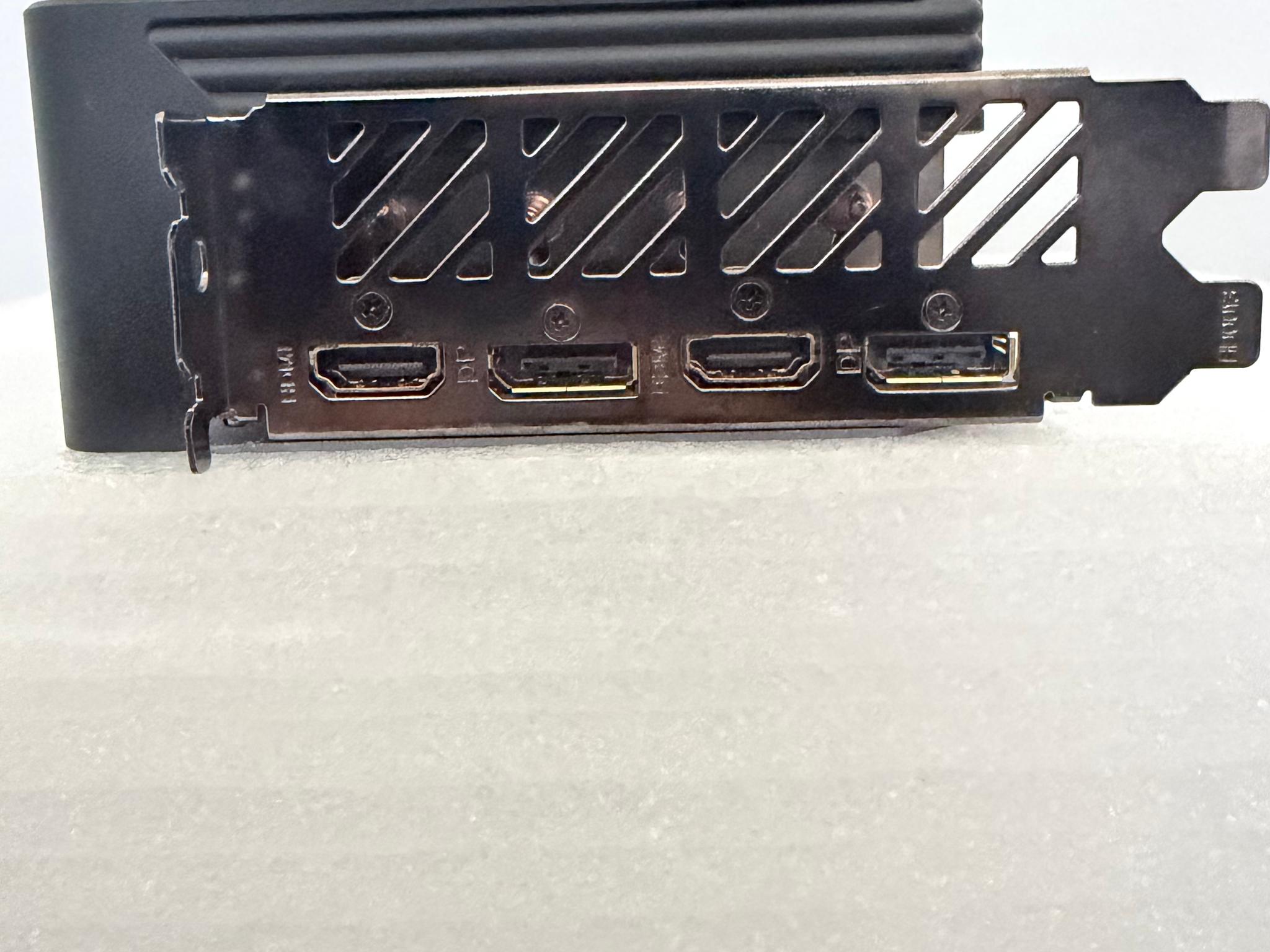 Gigabyte Radeon RX 7800 XT GAMING OC 16G