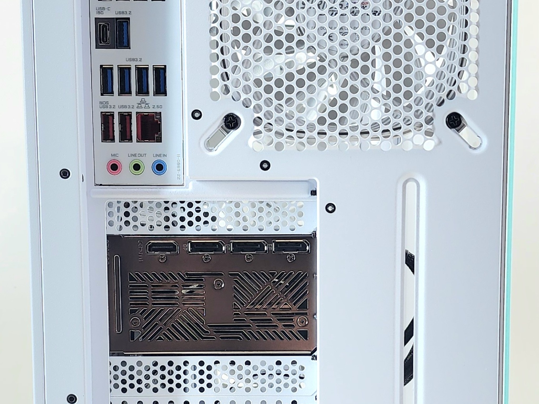 Gaming PC Ryzen 7 9850X3D 32GB RAM 2TB SSD RTX 5080 16GB Windows 11 Computer