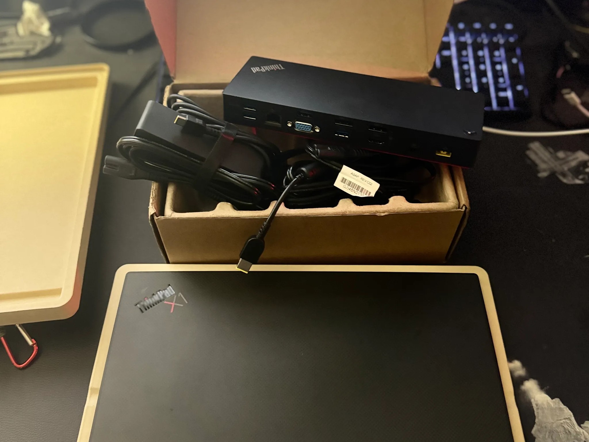 Lenovo Thinkpad X1 Carbon Gen 10 - 32GB Vram/32Gb Physical Ram/256gb Storage With Docking station
