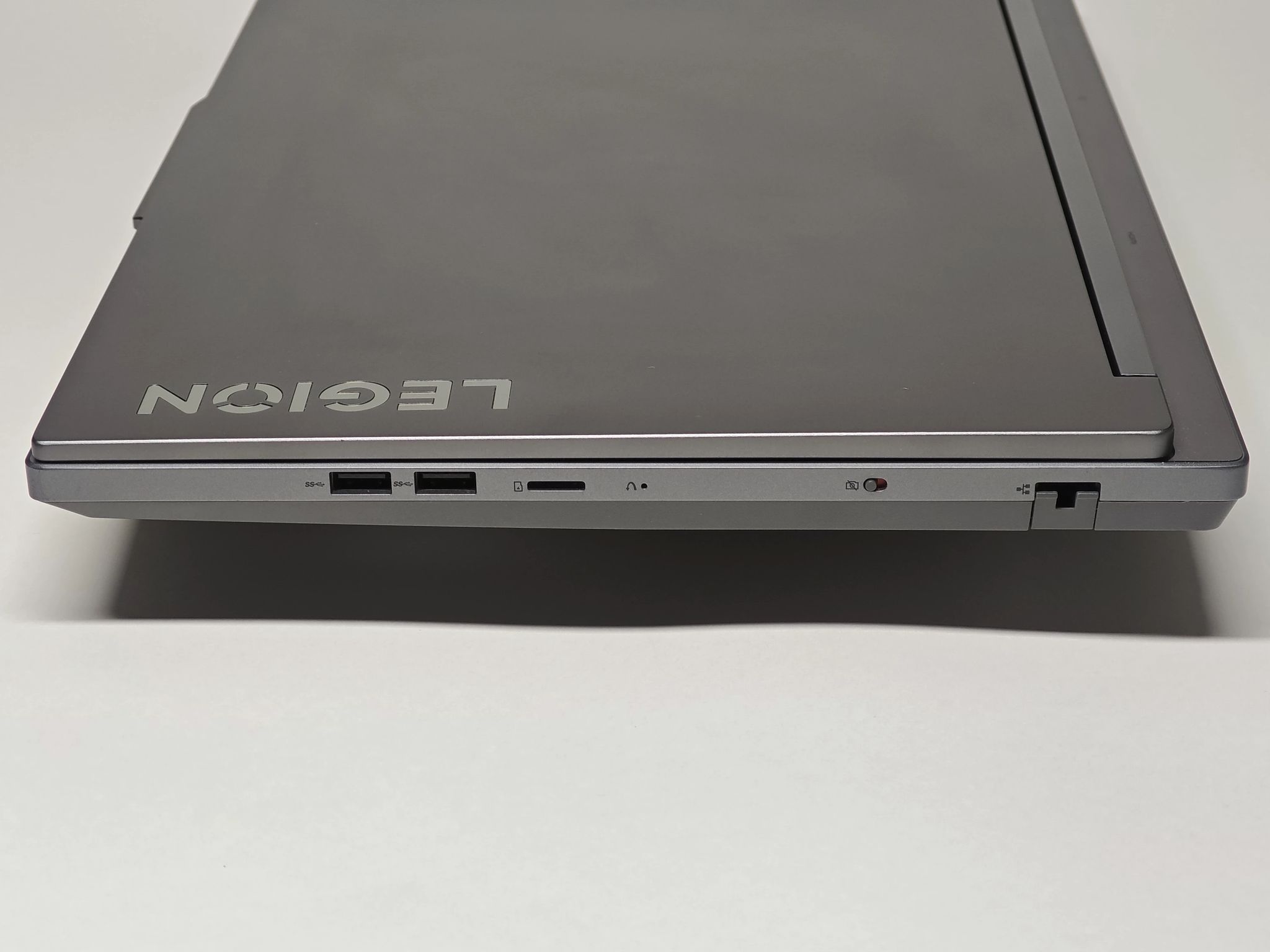Legion 5i 16" 2024, i7 14650HX, RTX4050, 32GB RAM, 2.5TB SSD, 2560x1600 165Hz, Condition: Excellent