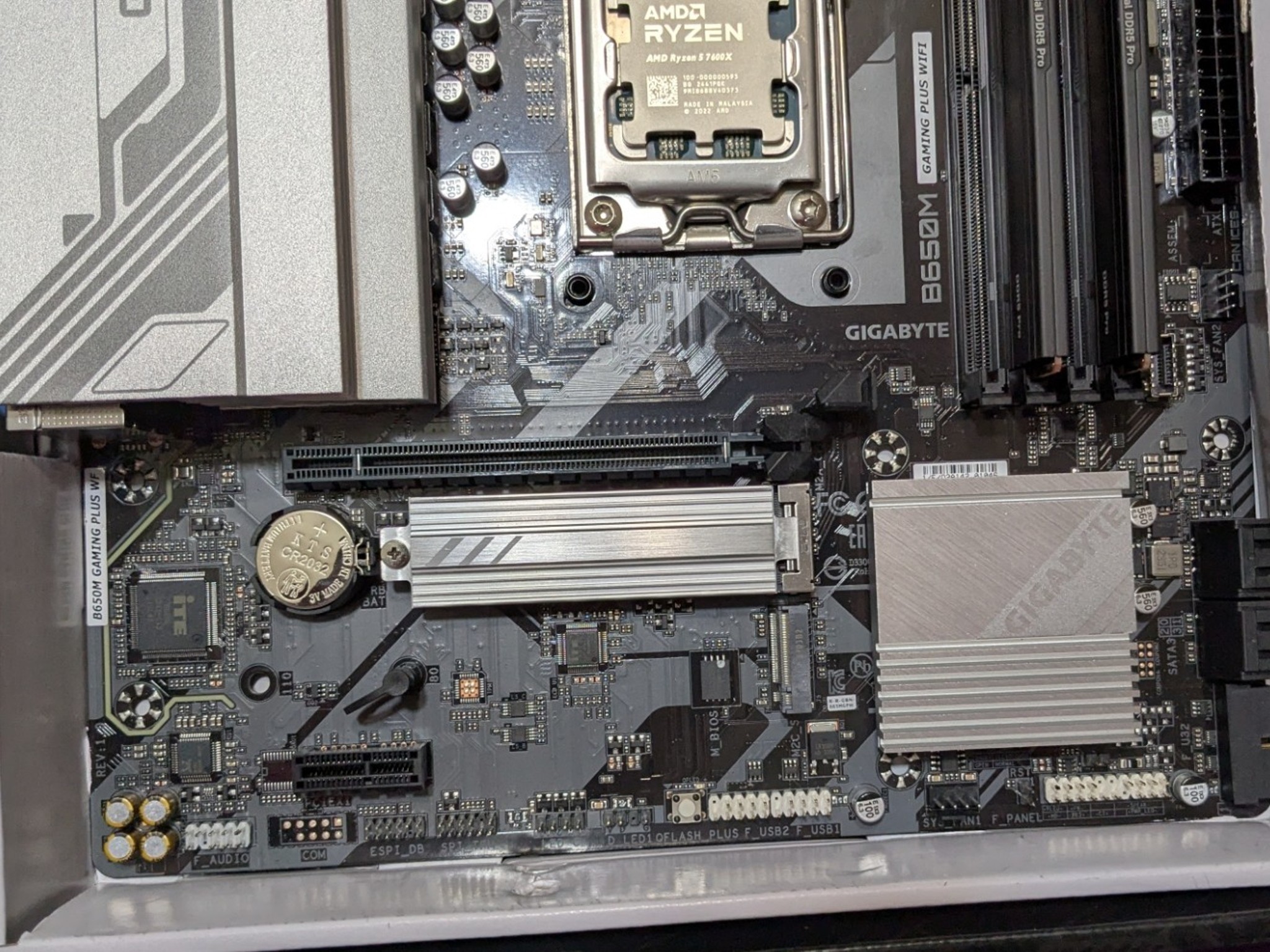 B650M Gaming Plus Wifi + Ryzen 5 7600X + 32GB DDR5-5600 + 1TB M.2