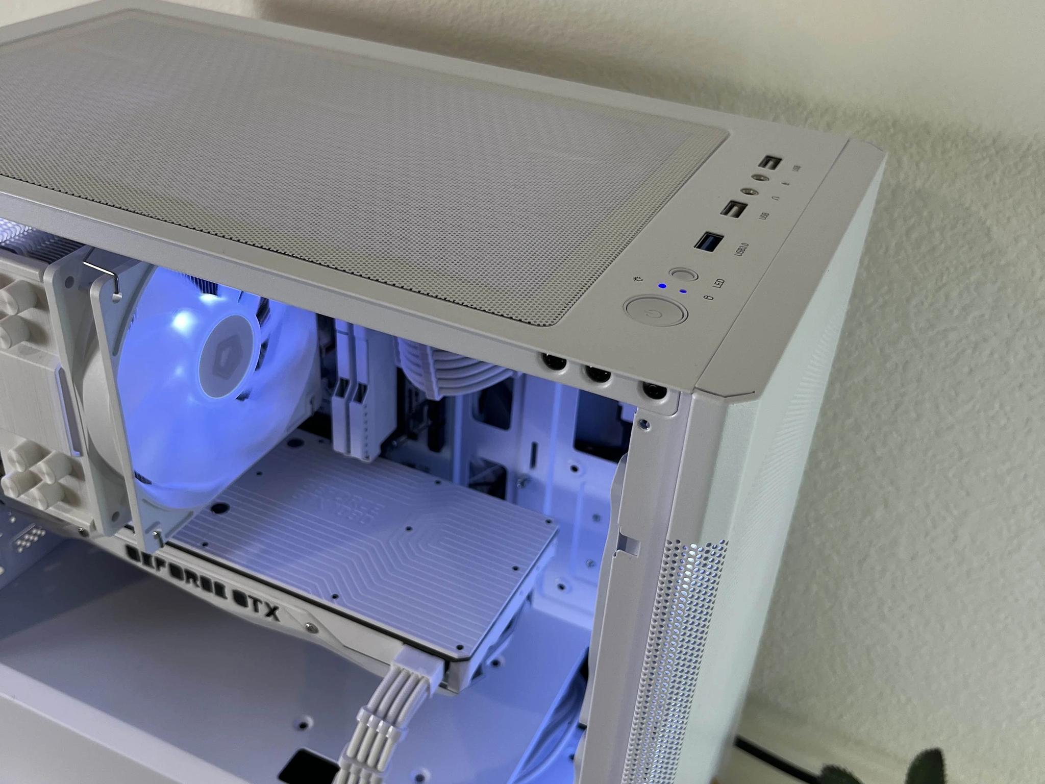 White Gaming PC | Ryzen 5 + GTX 1080 8GB