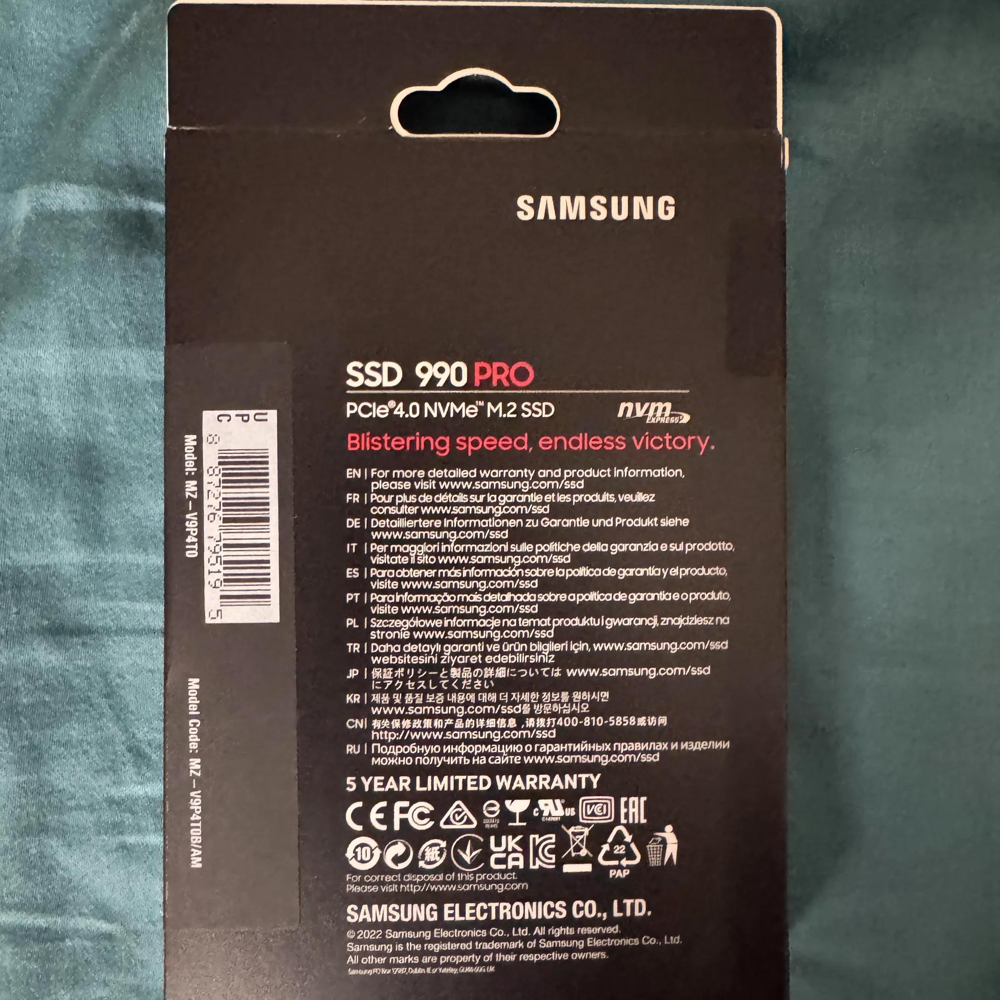 Samsung - 990 PRO 4TB Internal SSD PCle Gen 4x4 NVMe
