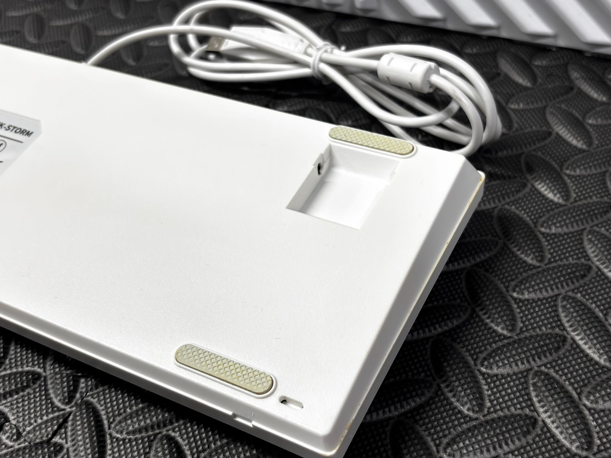 MageGee MK-Storm White Gaming Keyboard | Full Size USB | Tested Working