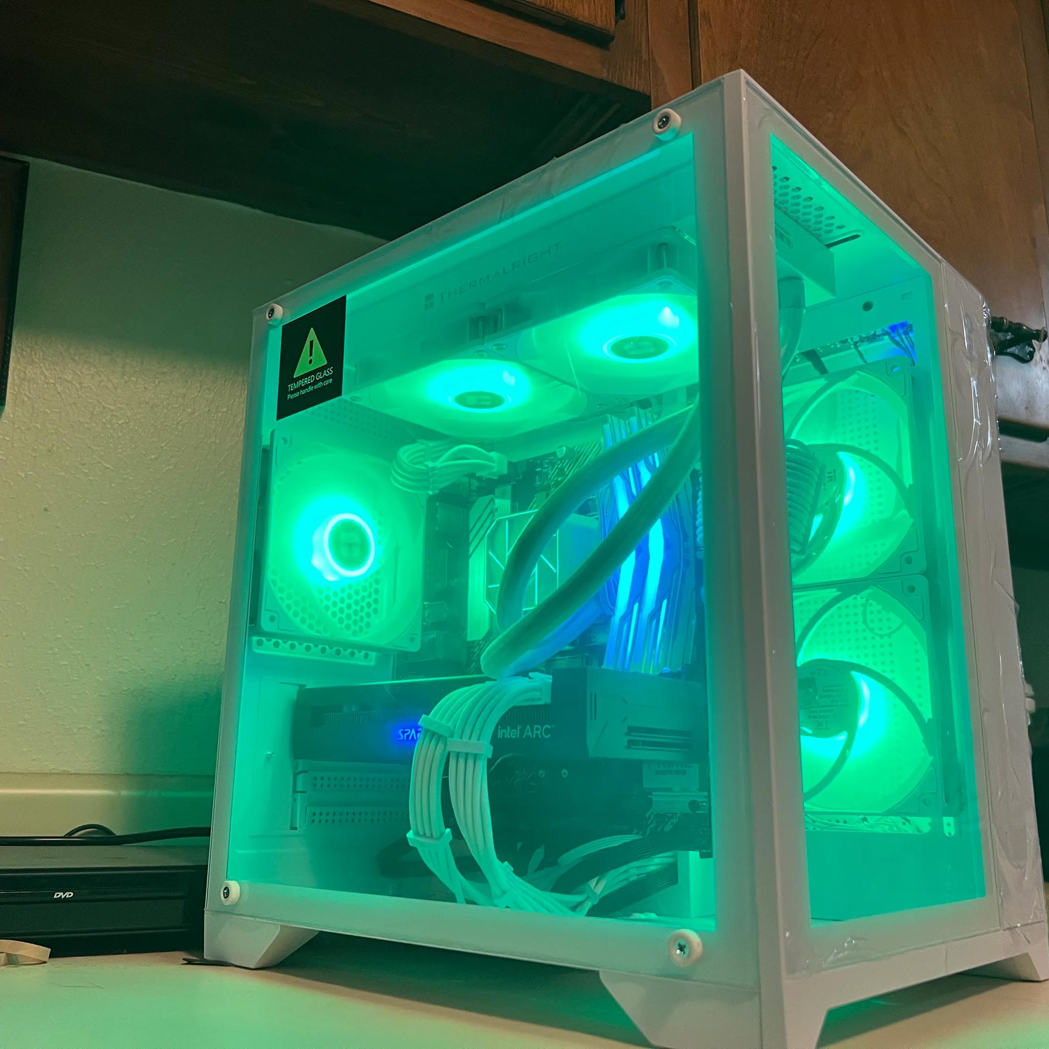 GLACIOUS(i5 10400f, Oloy Warhawk DDR4 16GB, Arc A580, Apevia Galaxy 650w 80+Gold, Thermalright AIO)