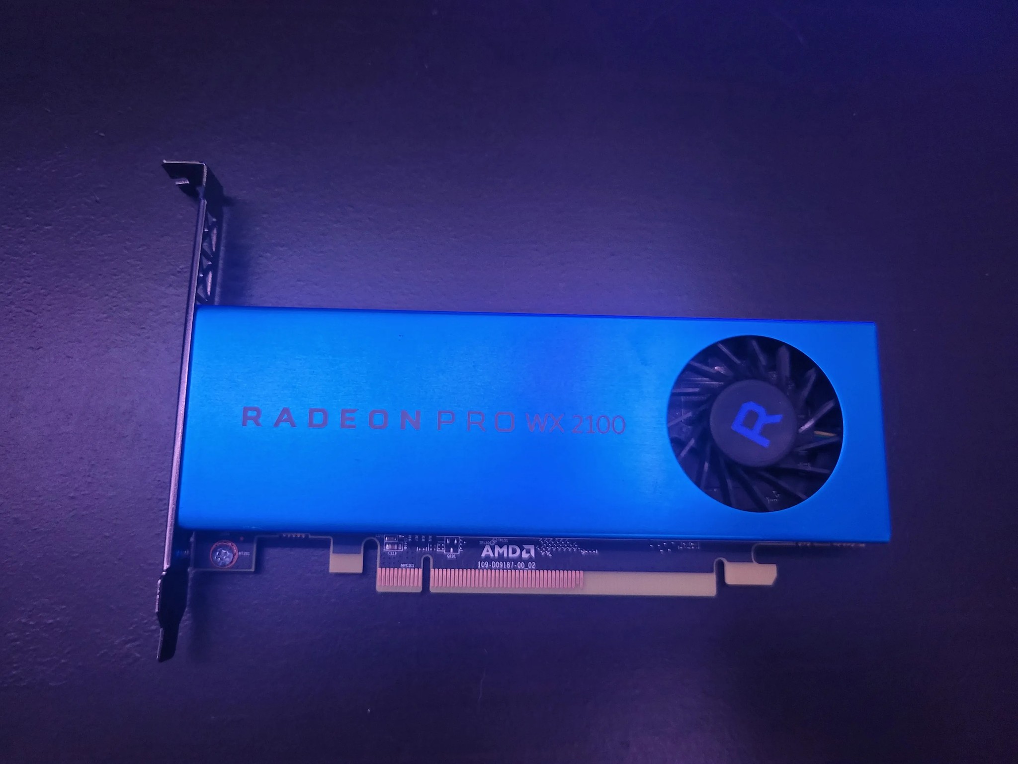 AMD Radeon Pro WX 2100