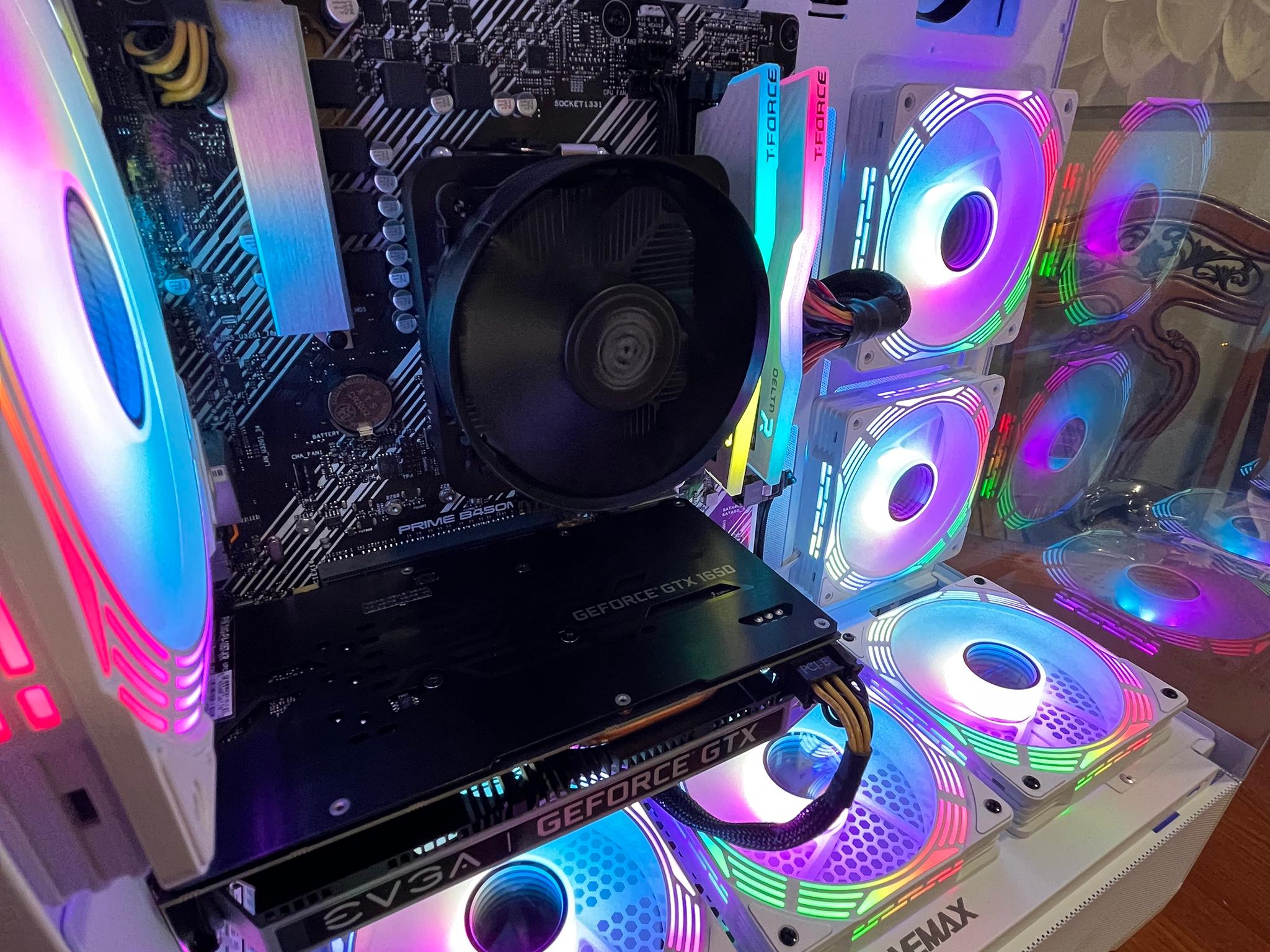 Custom RGB Gaming Computer/PC