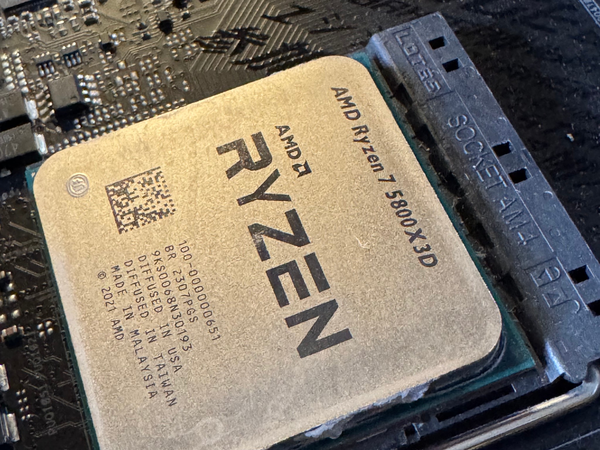 RYZEN 7 5800X3D | 32GB DDR4 | ASUS ROG STRIX X570I |