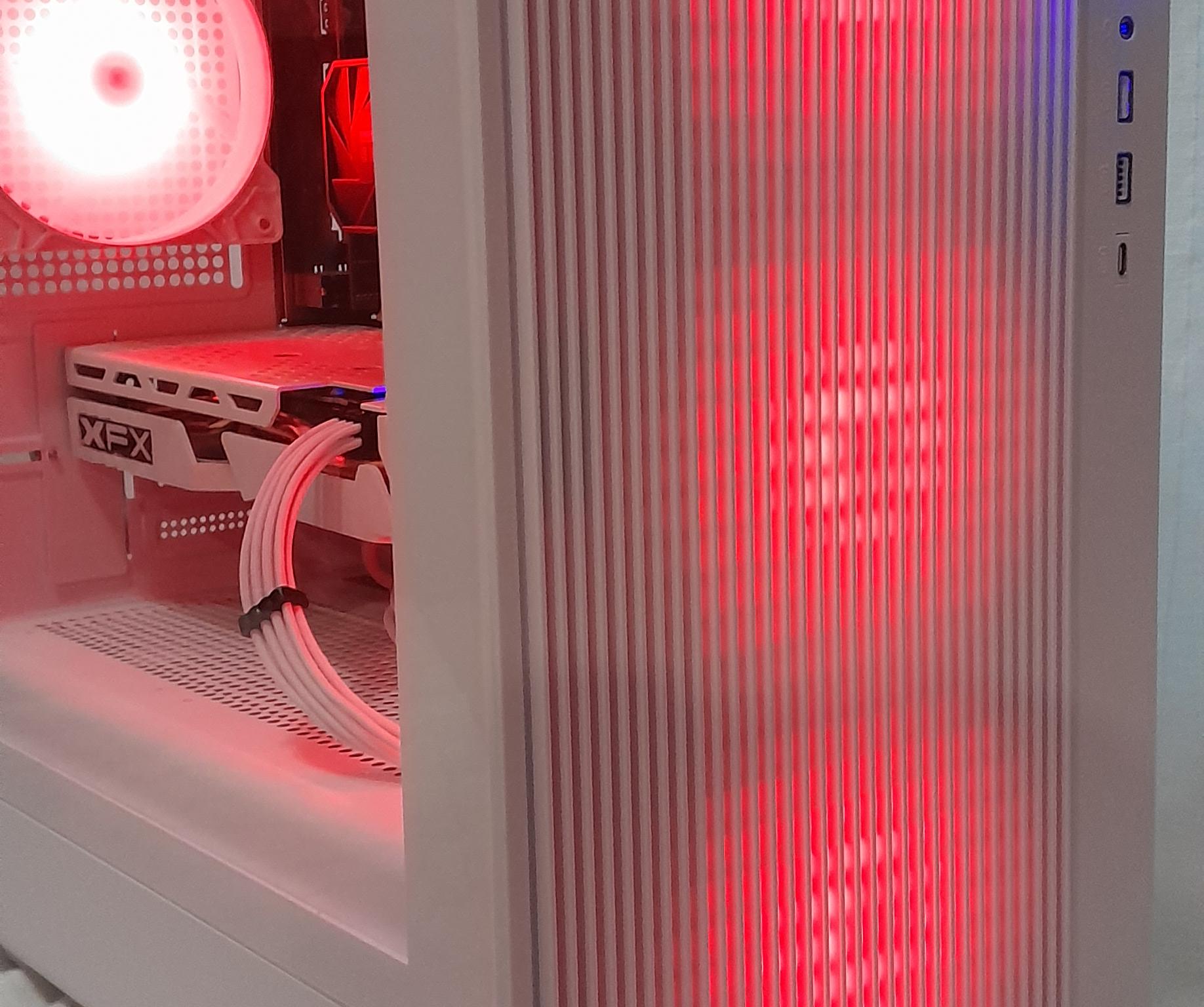 GLACIER PHANTOM WHITE GAMING PC 1080P HIGH SETTINGS
