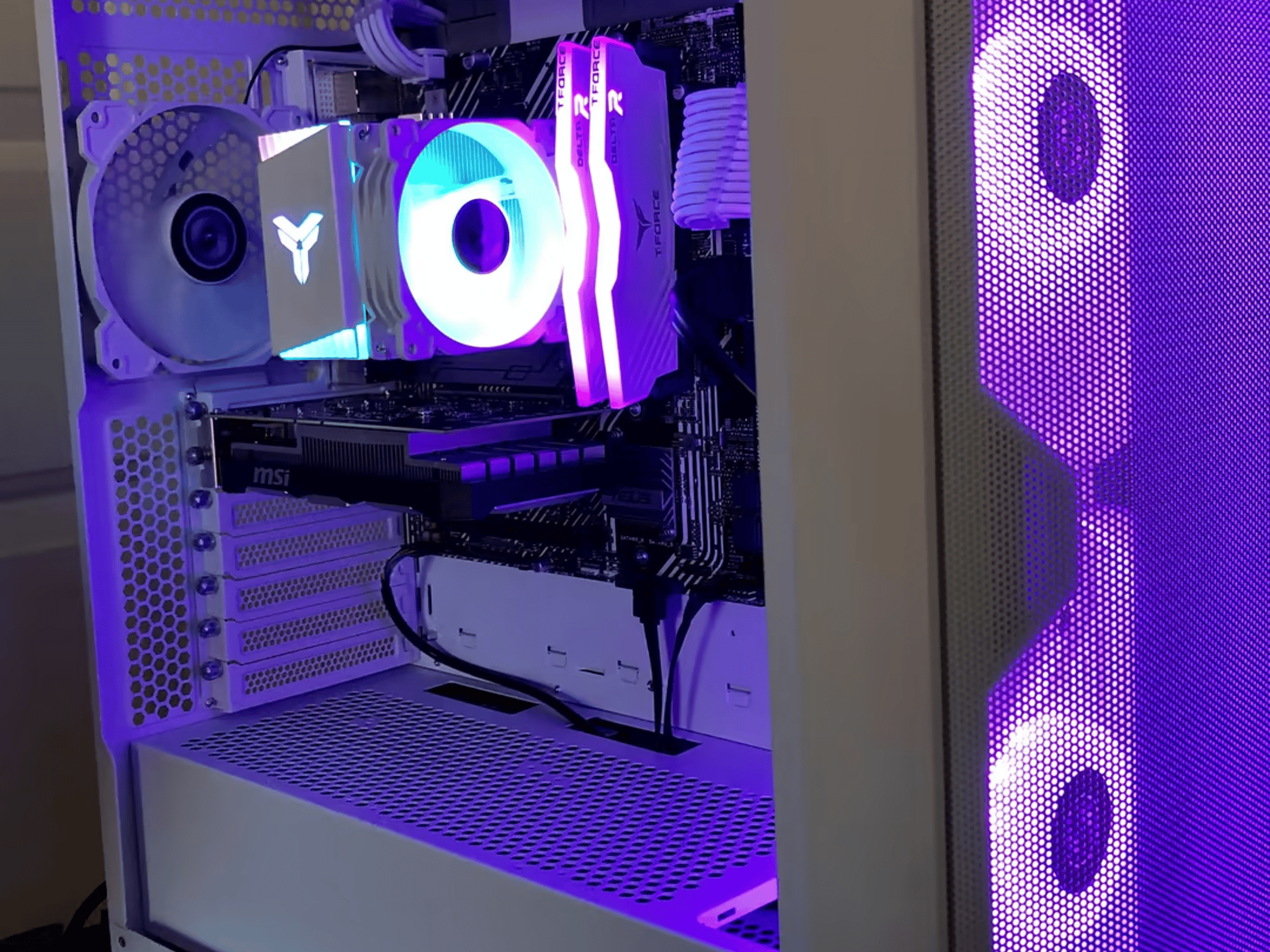 GAMING PC Intel i5 11400F All-White PC 