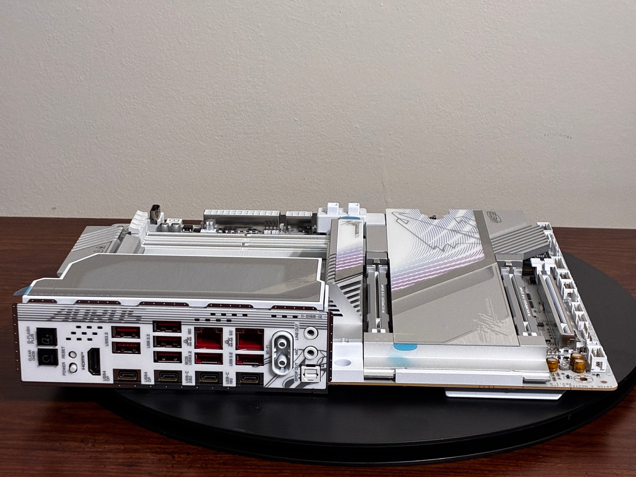 Gigabyte X870E Aorus Master X3D ICE