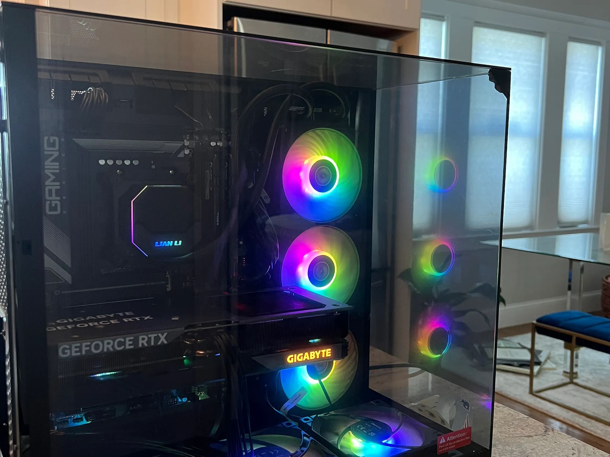 1440p Beast, AMD Ryzen 7800X3D & 4070 Super Black Gaming PC