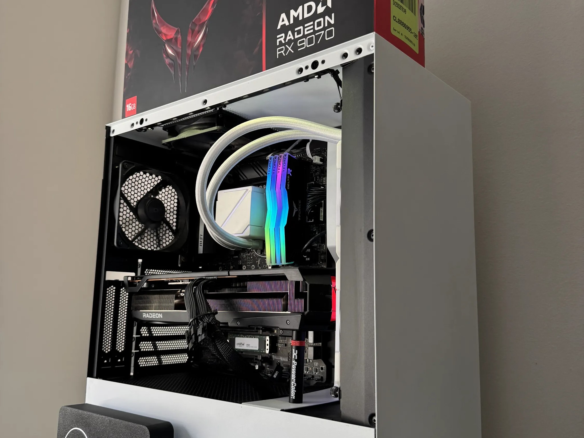 RX 9070 | Intel i9 10900K | 1TB SSD NVMe | 32GB RAM | 1000W PSU