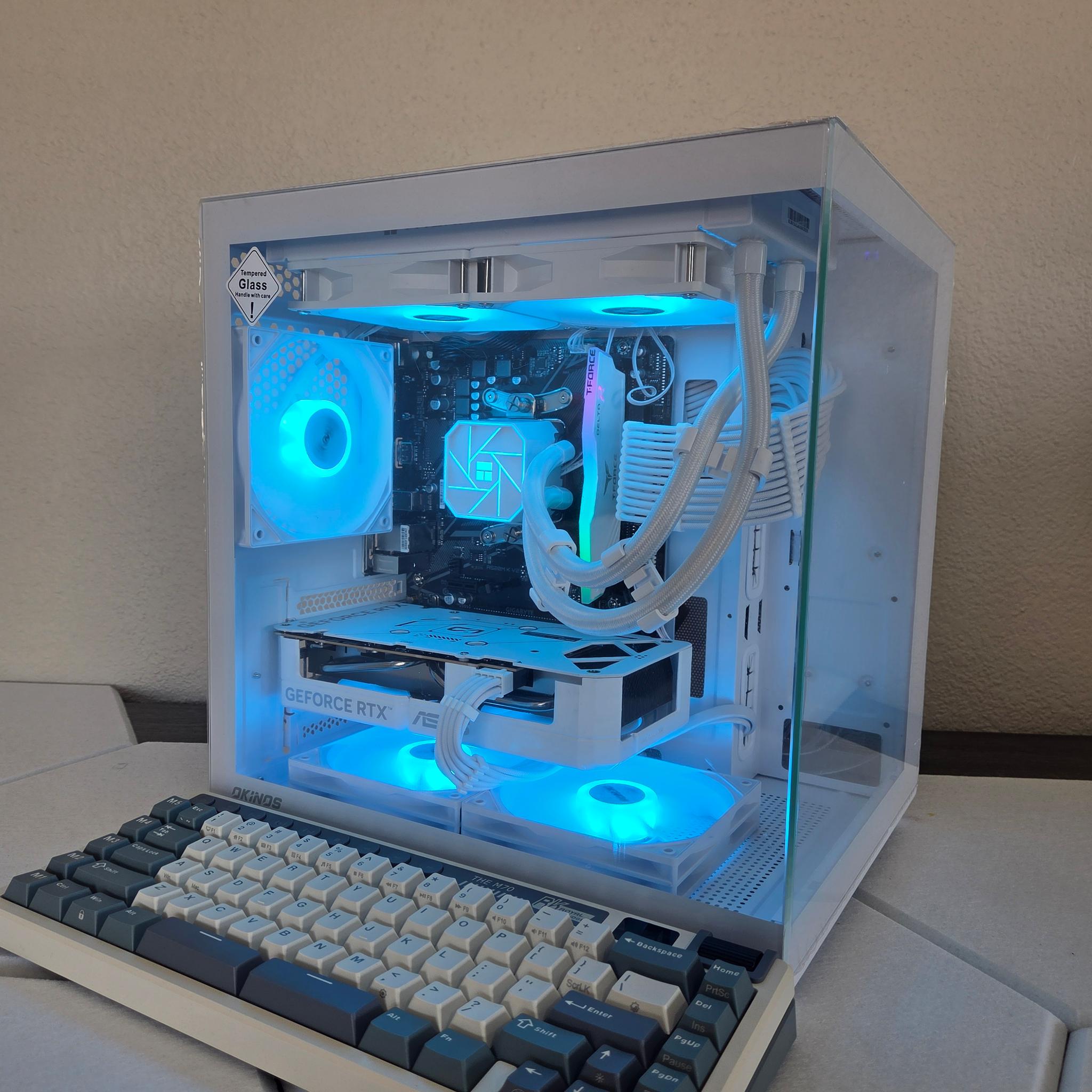 🐻‍❄️ Frost Mirage | RTX 5060 White | Ryzen 5 5500 | AIO Cooled | White/Blue Mech Keyboard ❄️🤍