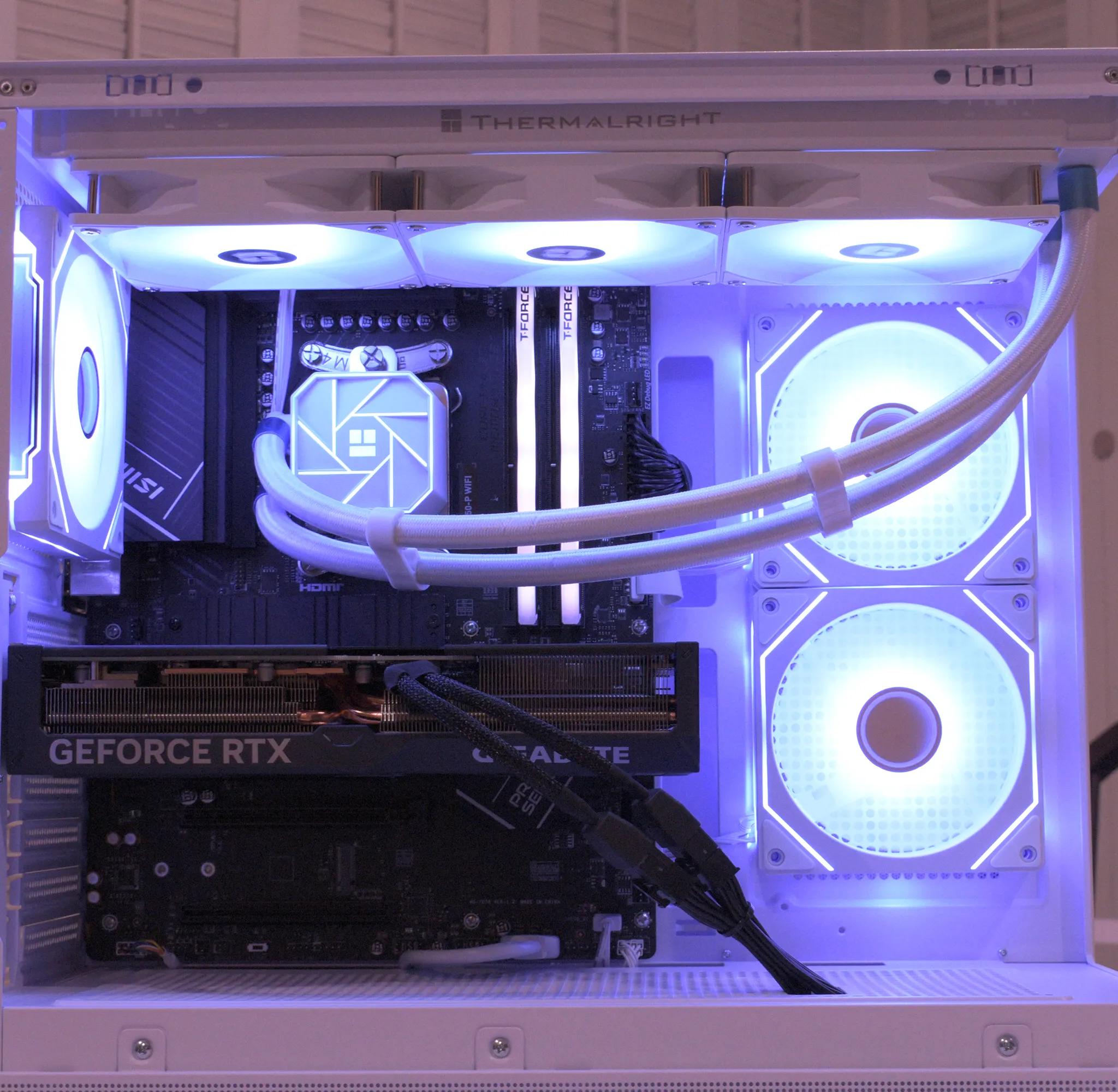 Gaming PC | Ryzen 7 7700X | RTX 4070ti 12GB | 32GB Ram DDR5 | 1TB nVME SSD | 1440p White Gaming PC