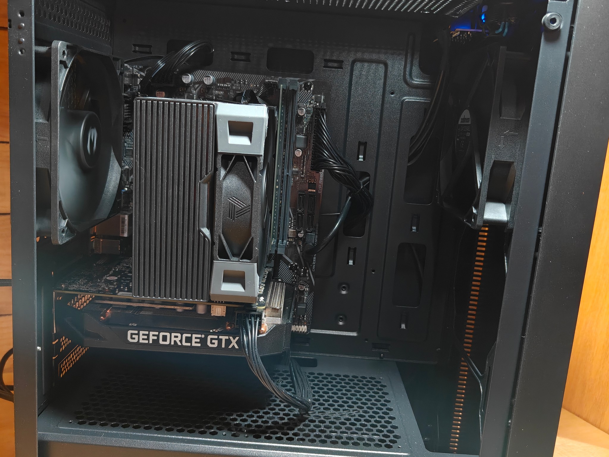 BUDGET GAMING PC Windows 11, i5-10505, GTX 1660 Super, 16GB RAM, 512GB M.2