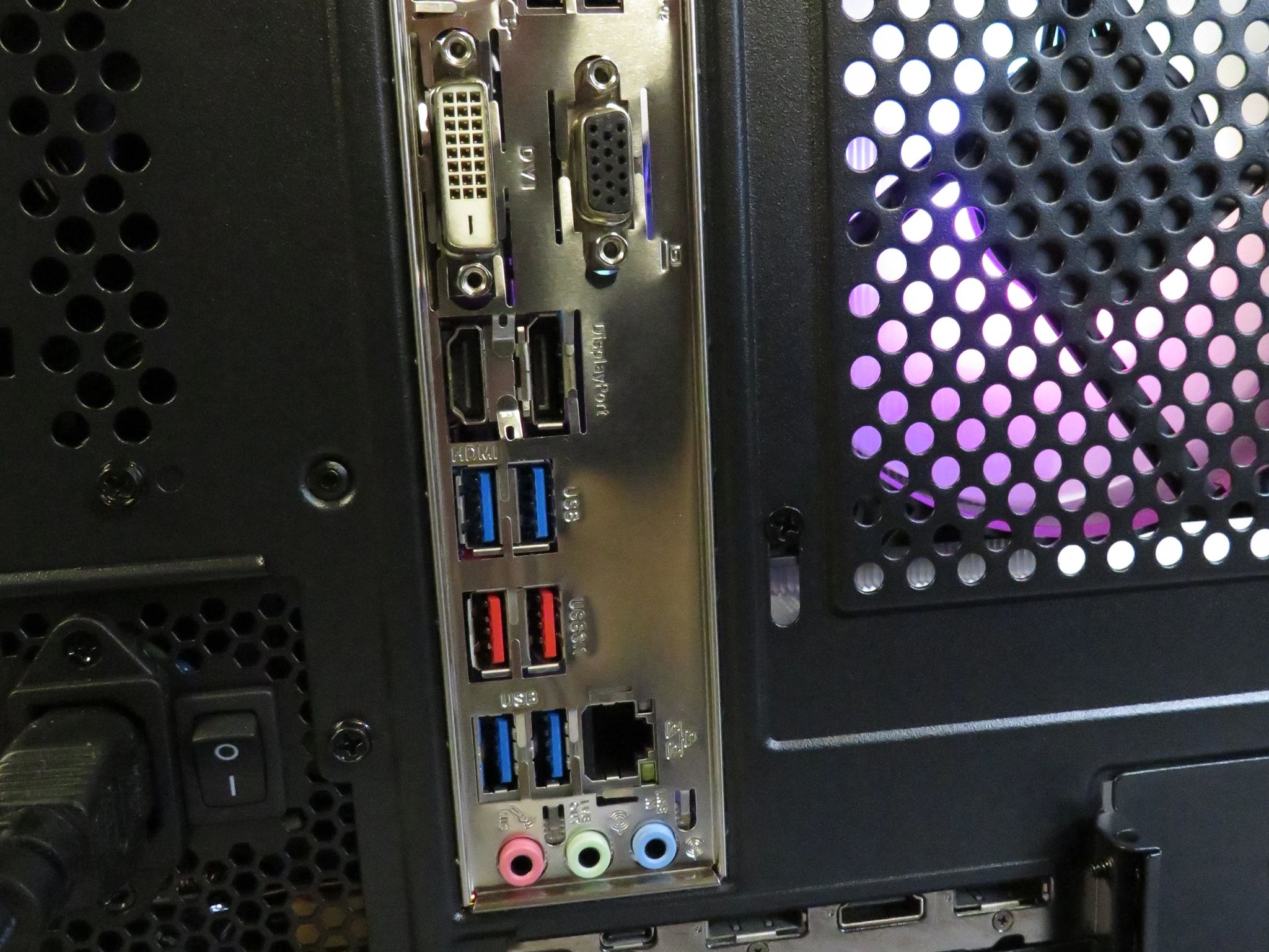 Mid Range GAMER! Ryzen 7 3700X + RTX 2070 + 16 GB DDR4 + 1 TB NVME