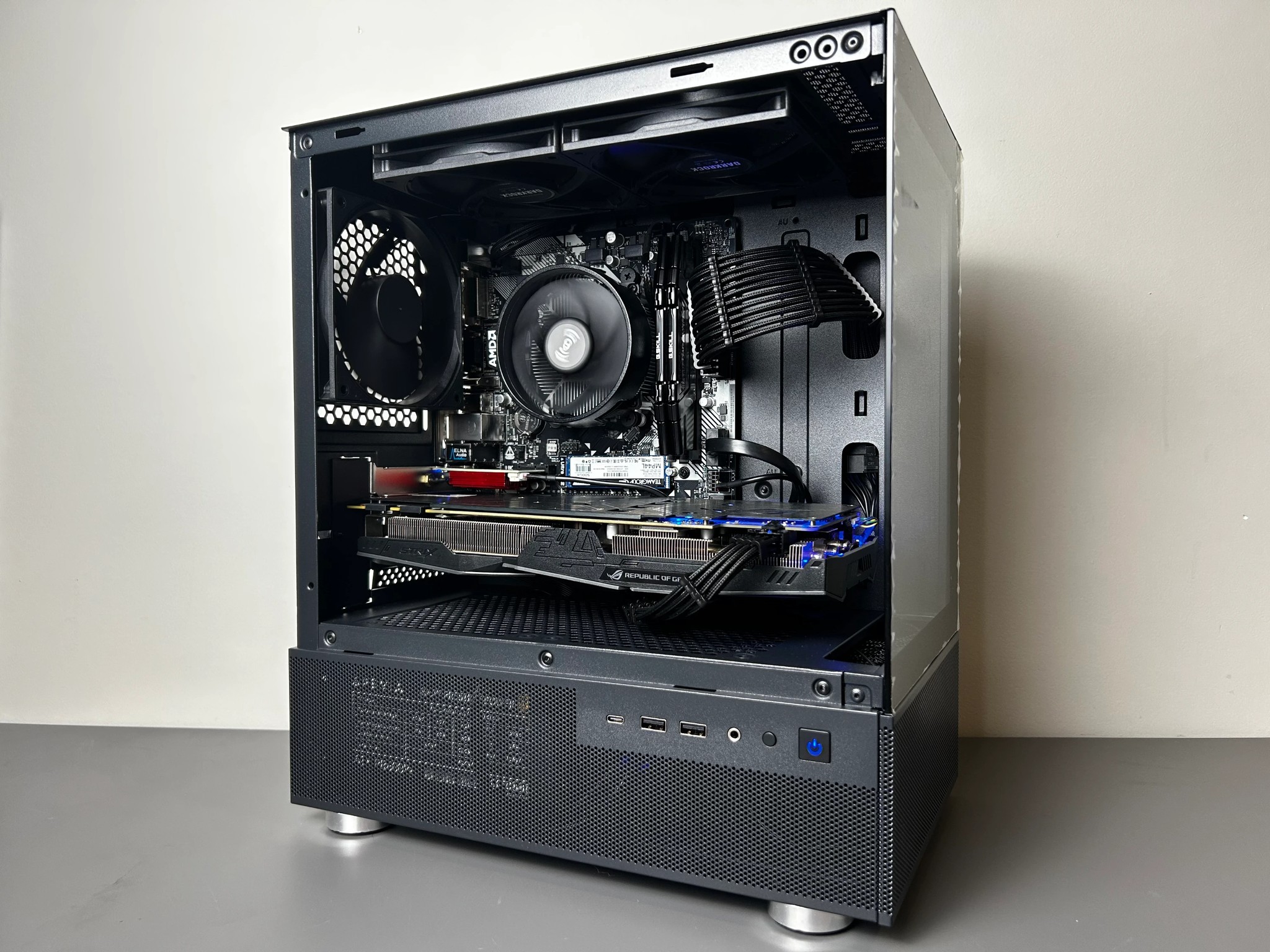 Black 1080p Esports Beast! | RYZEN 5 3600 | GTX 1070 | 16 GB RAM | Windows 11 | Wifi & BT included!