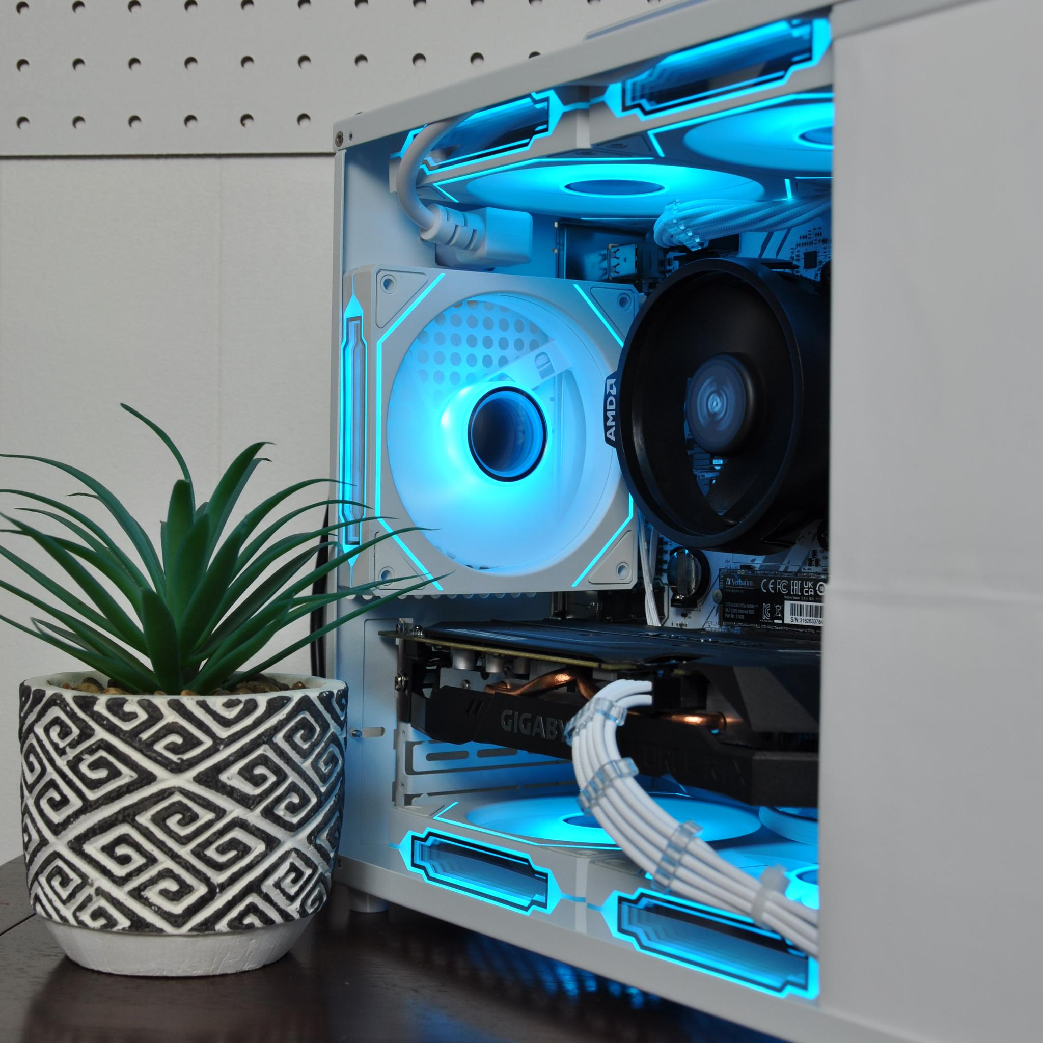 MINI WHITE PC | RTX 2060 OC | AMD RYZEN 5 5500 | 16GB RAM | 1TB GEN 4 SSD | FREE WIFI 6 | $590