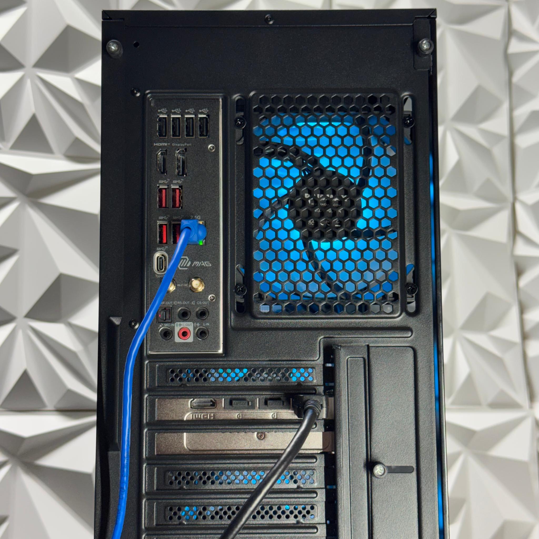Rtx 3080, i9-12900K, 16GB DDR5 Ram, 1TB Samsung SSD, Liquid Cooled, arc raiders, Fortnite...
