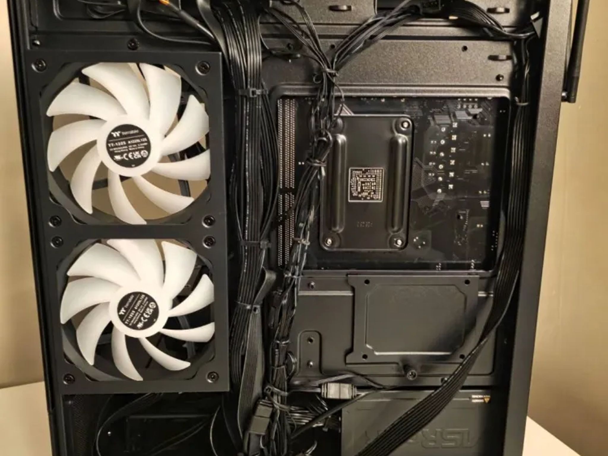 BRAND NEW RTX 3070 Gaming PC | Ryzen 5 5600 | 16GB DDR4