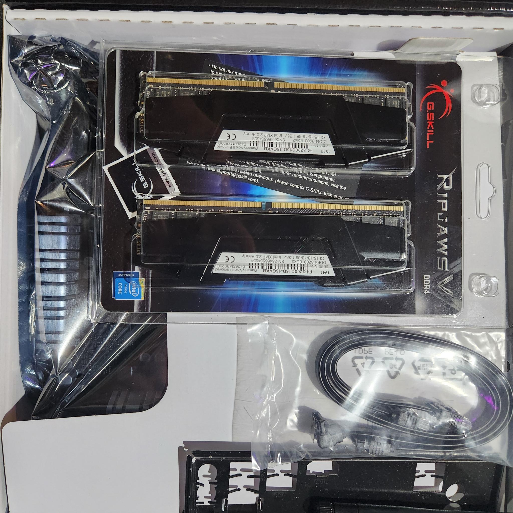 Asrock B450m ac/ r2.0  and 16gb ddr4 ram Bundle
