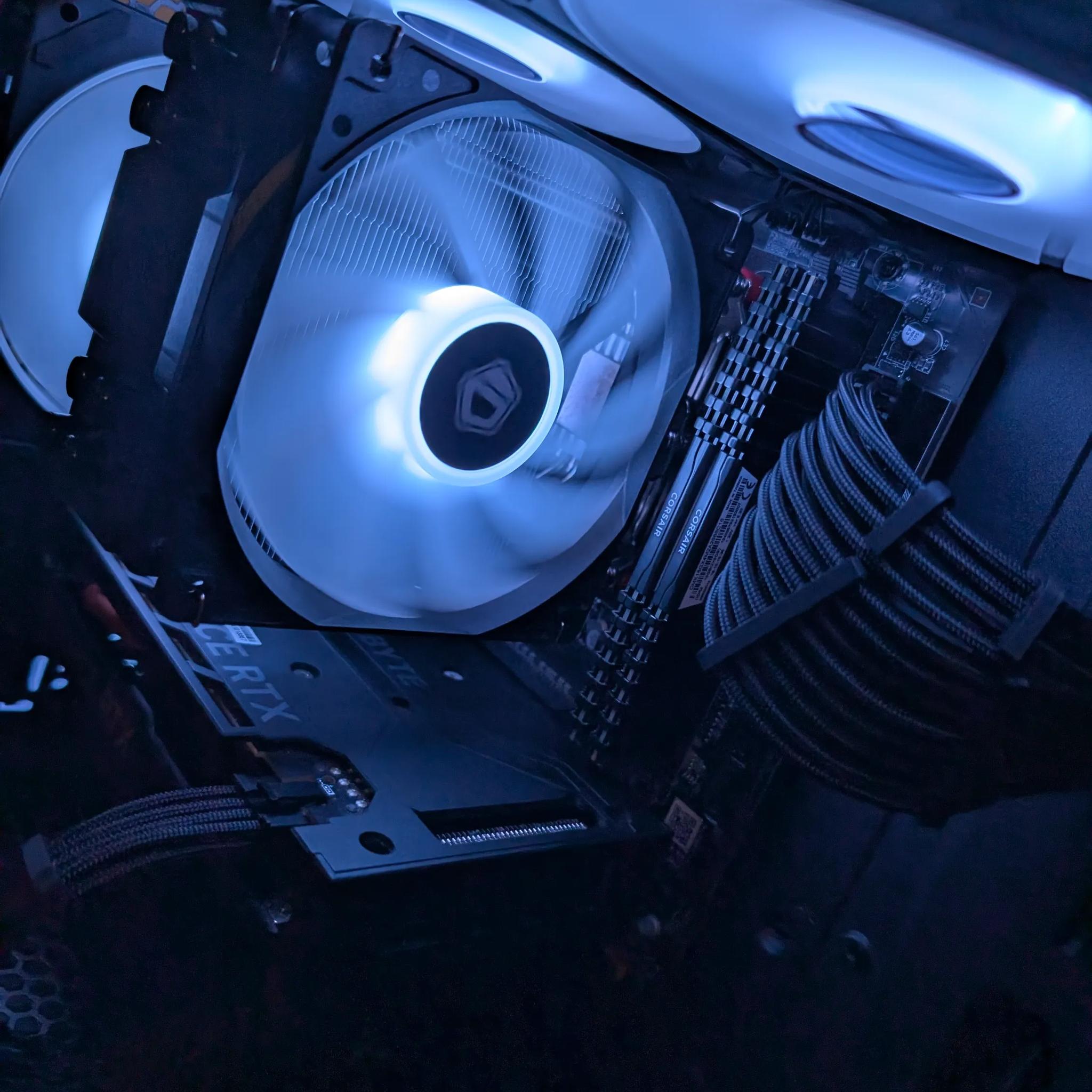 🔥RTX 4060, Ryzen 5 5600, 16 GB RAM, 1 TB Storage