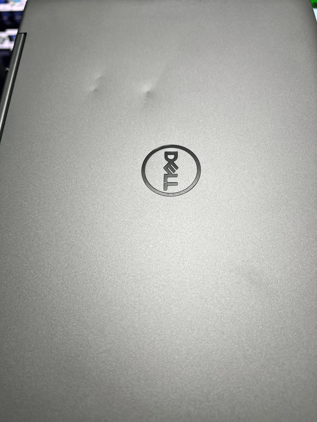 Dell Inspiron 13 7391 2n1 13.3” FHD (Cracked Screen)