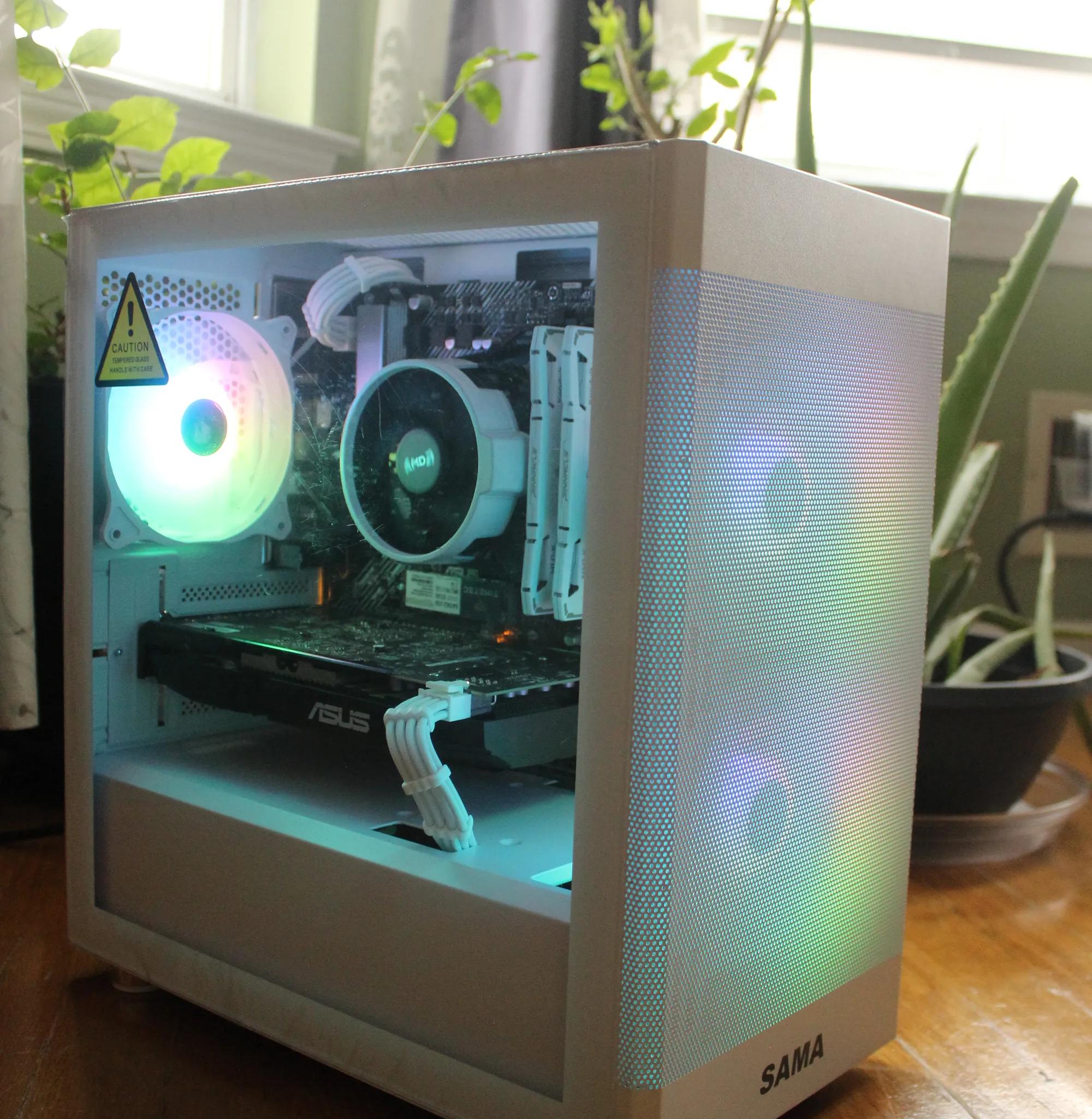 |200+ FPS FORTNITE| All White Ryzen 3 4100- RX 580- 16GB RAM- 512GB SSD WIFI