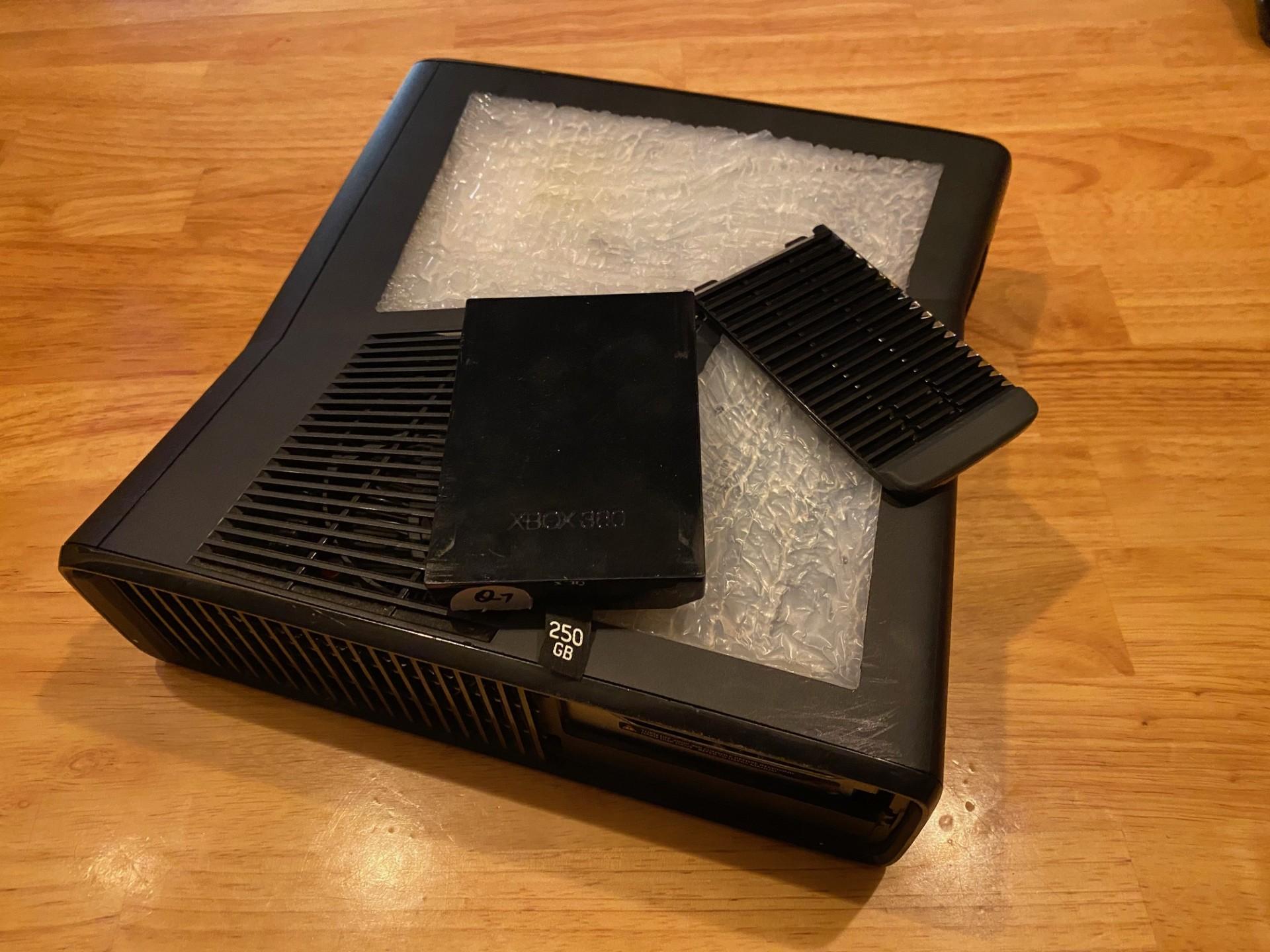 RGH3 Xbox 360 Slim - CASE MODS - Alien themed